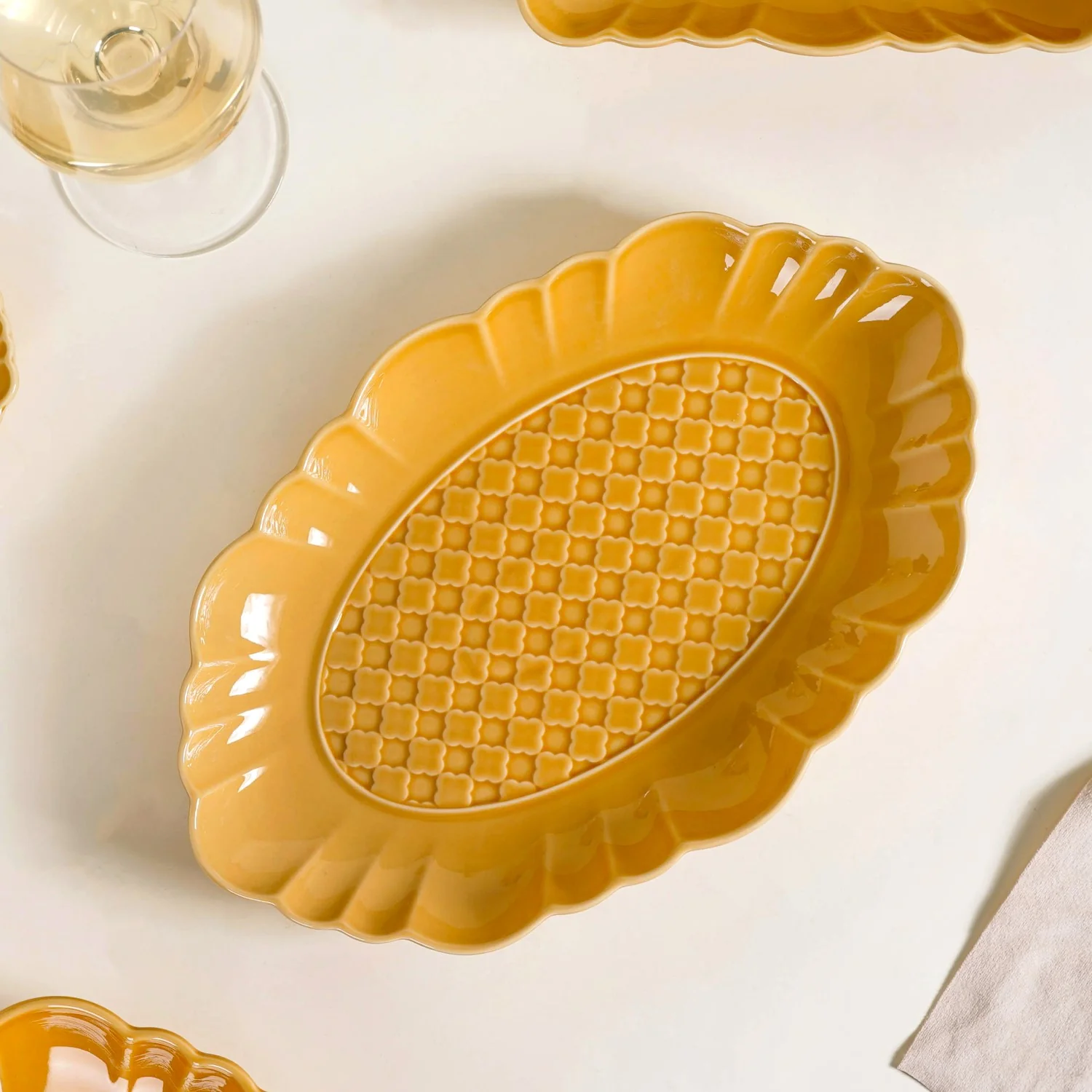 Luxury Texture 28 Piece Dinner Set For 6 Ochre Yellow - Image 17