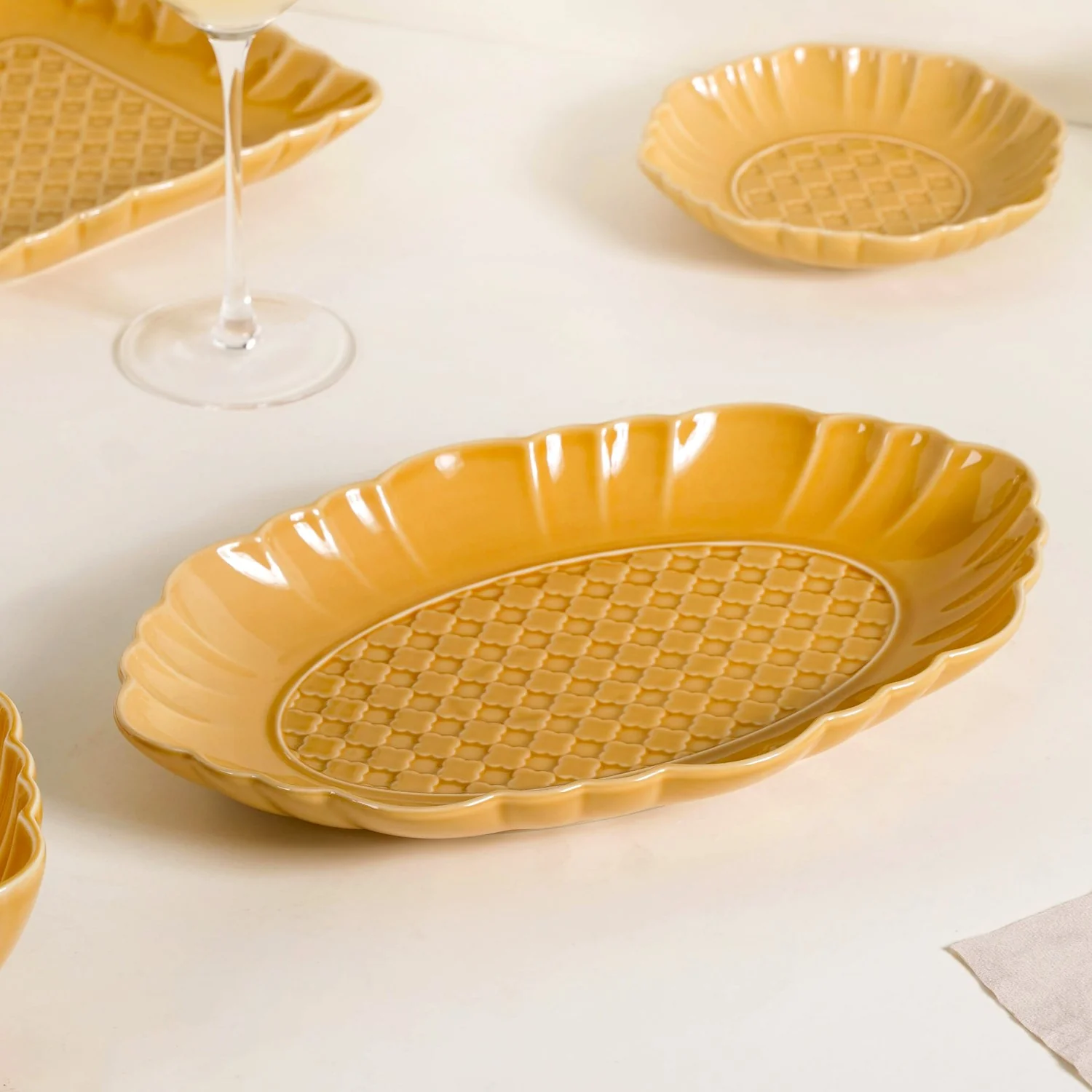 Luxury Texture 28 Piece Dinner Set For 6 Ochre Yellow - Image 21