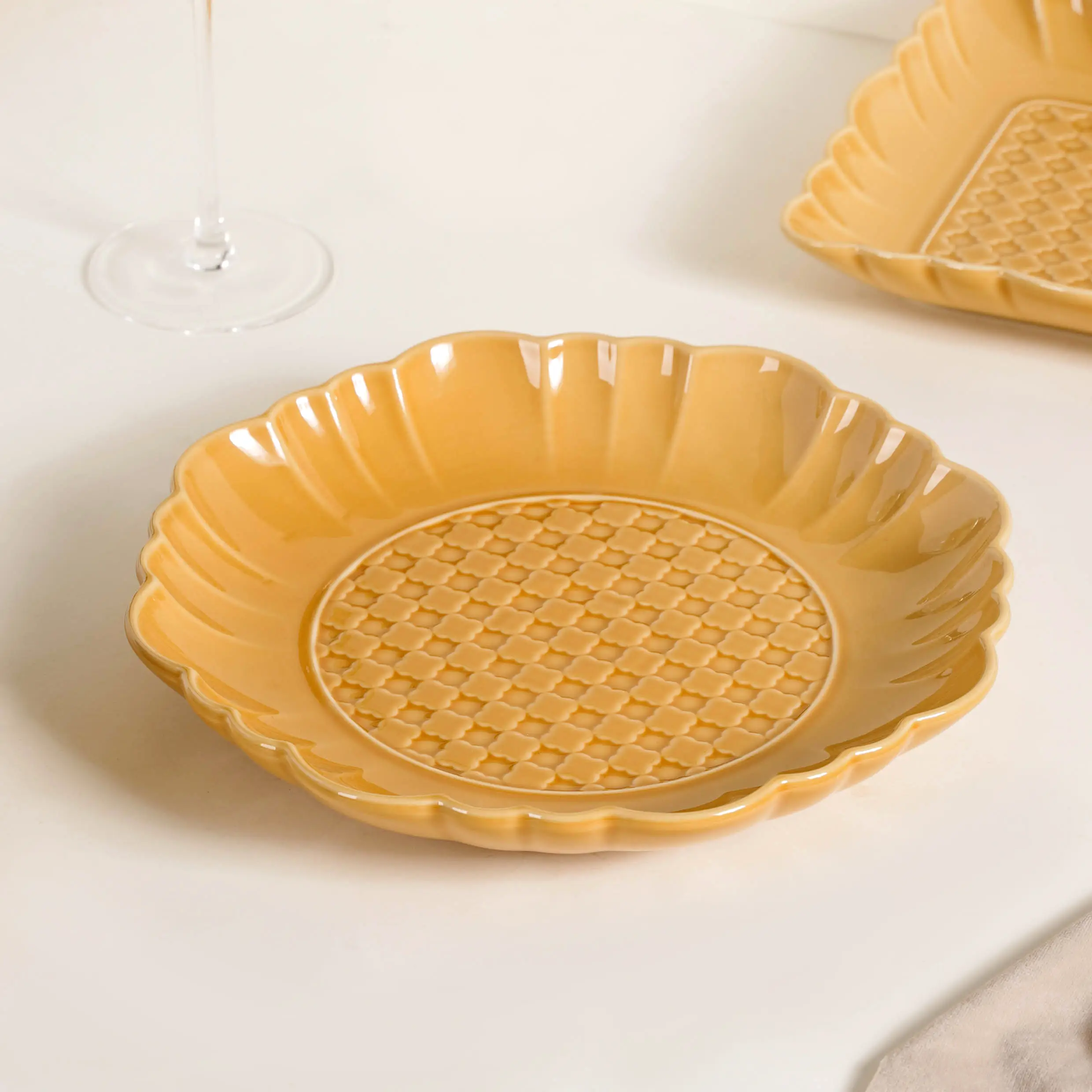Luxury Texture 28 Piece Dinner Set For 6 Ochre Yellow - Image 9