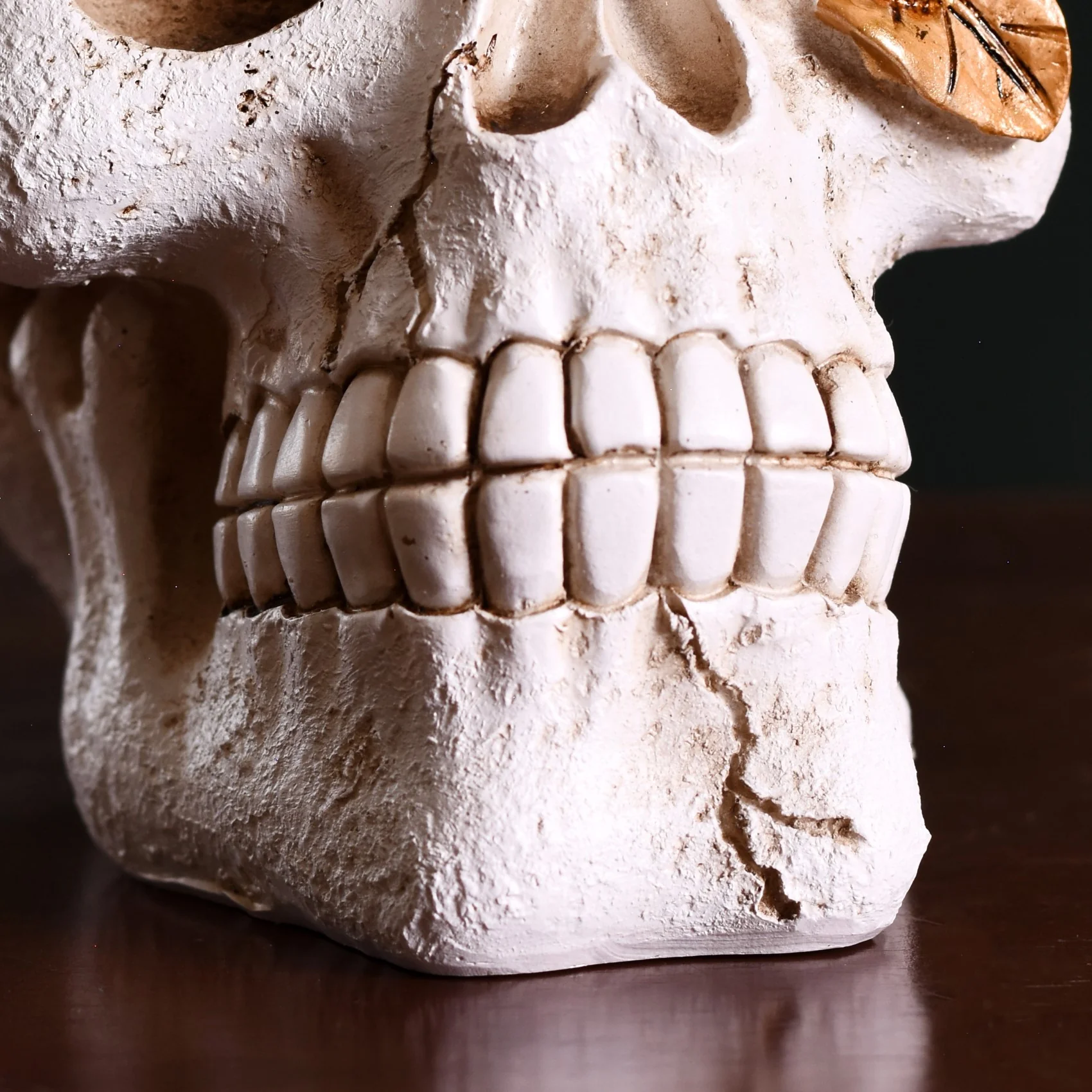 Macabre Skull And Flowers Showpiece For Home Decor - Image 8