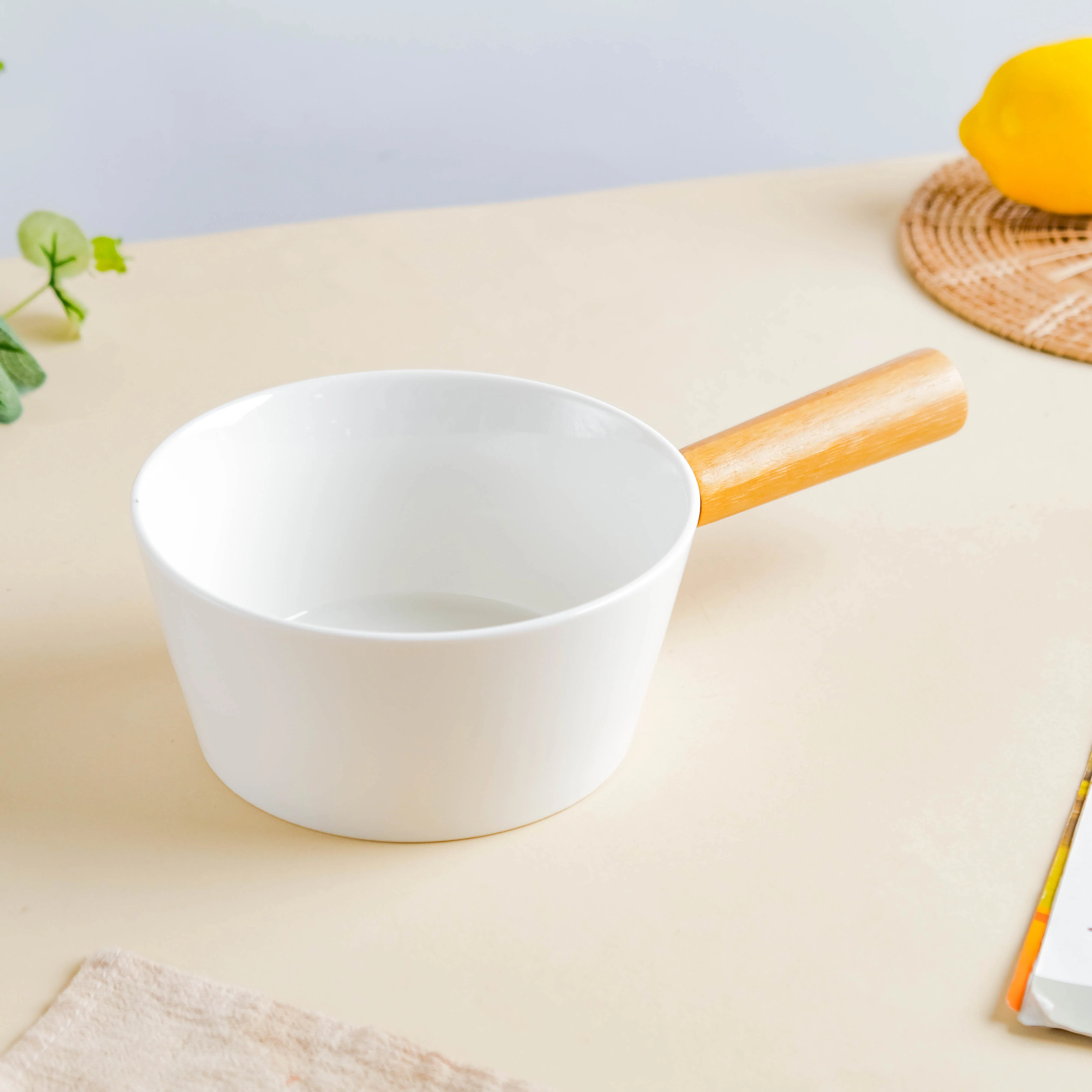 MAGNIFIQUE Bowl With Bamboo Handle Large - Image 4