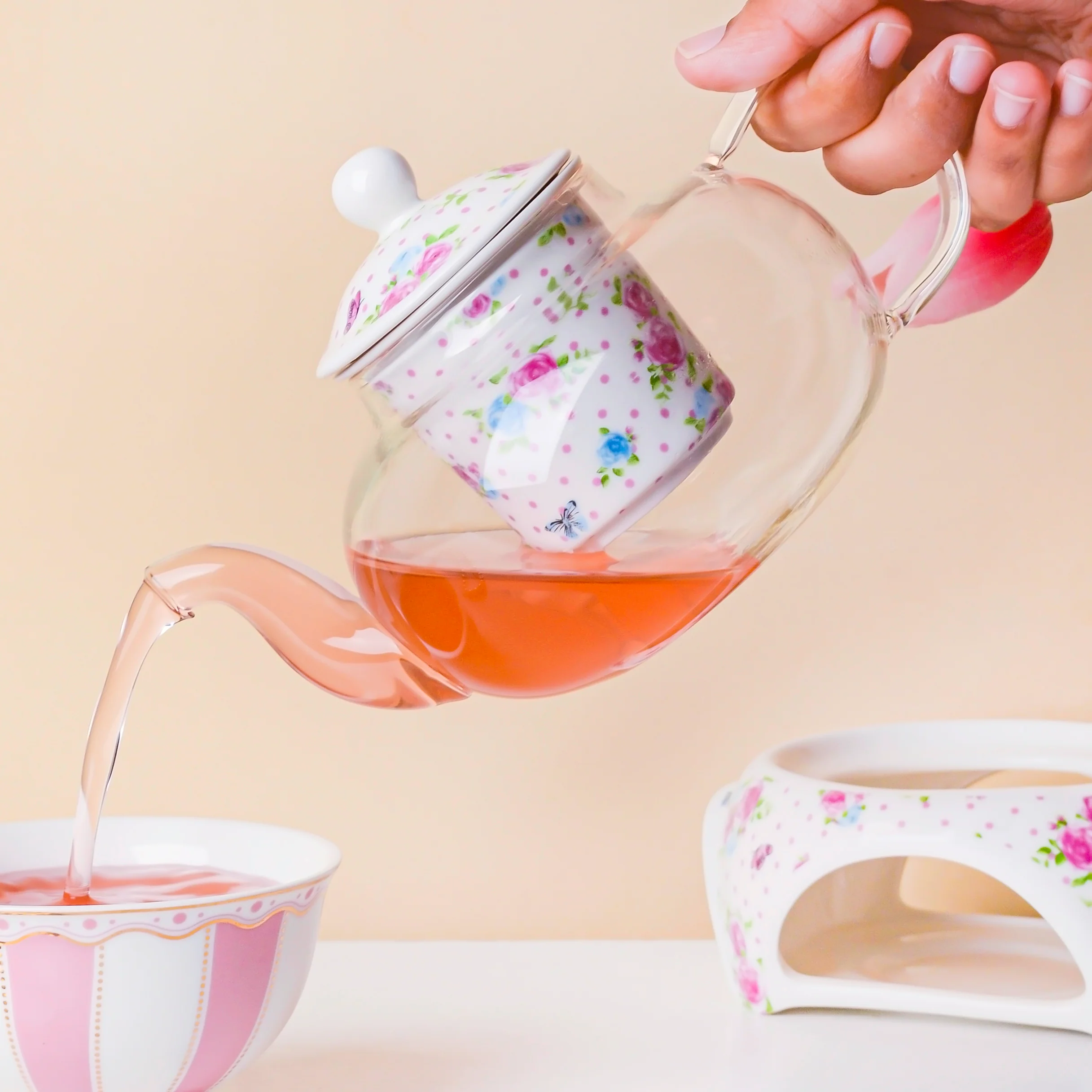 Magnolia Pink And Blue Glass Teapot With Warmer Base 700 ml - Image 4