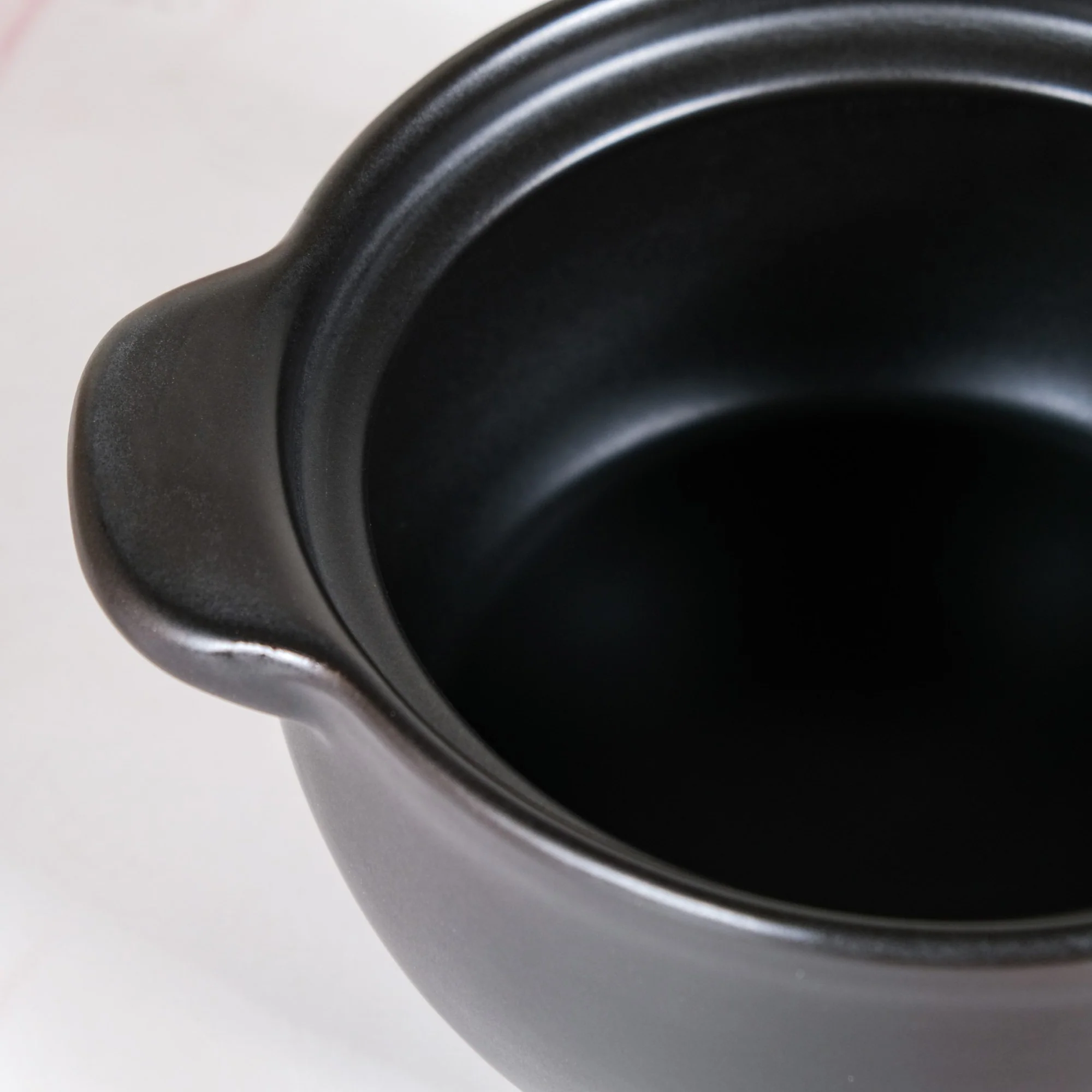 Maison Black Ceramic Clay Pot For Cooking 2200ml - Image 6