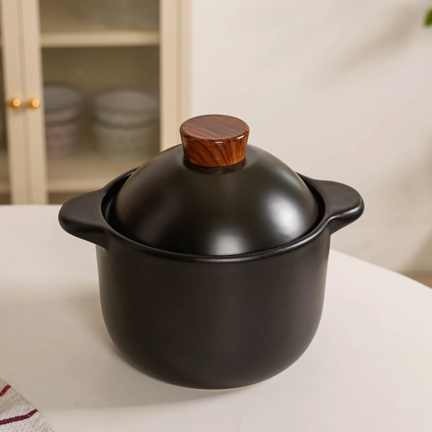 Maison Black Ceramic Cooking Pot With Lid 3700ml - Image 10