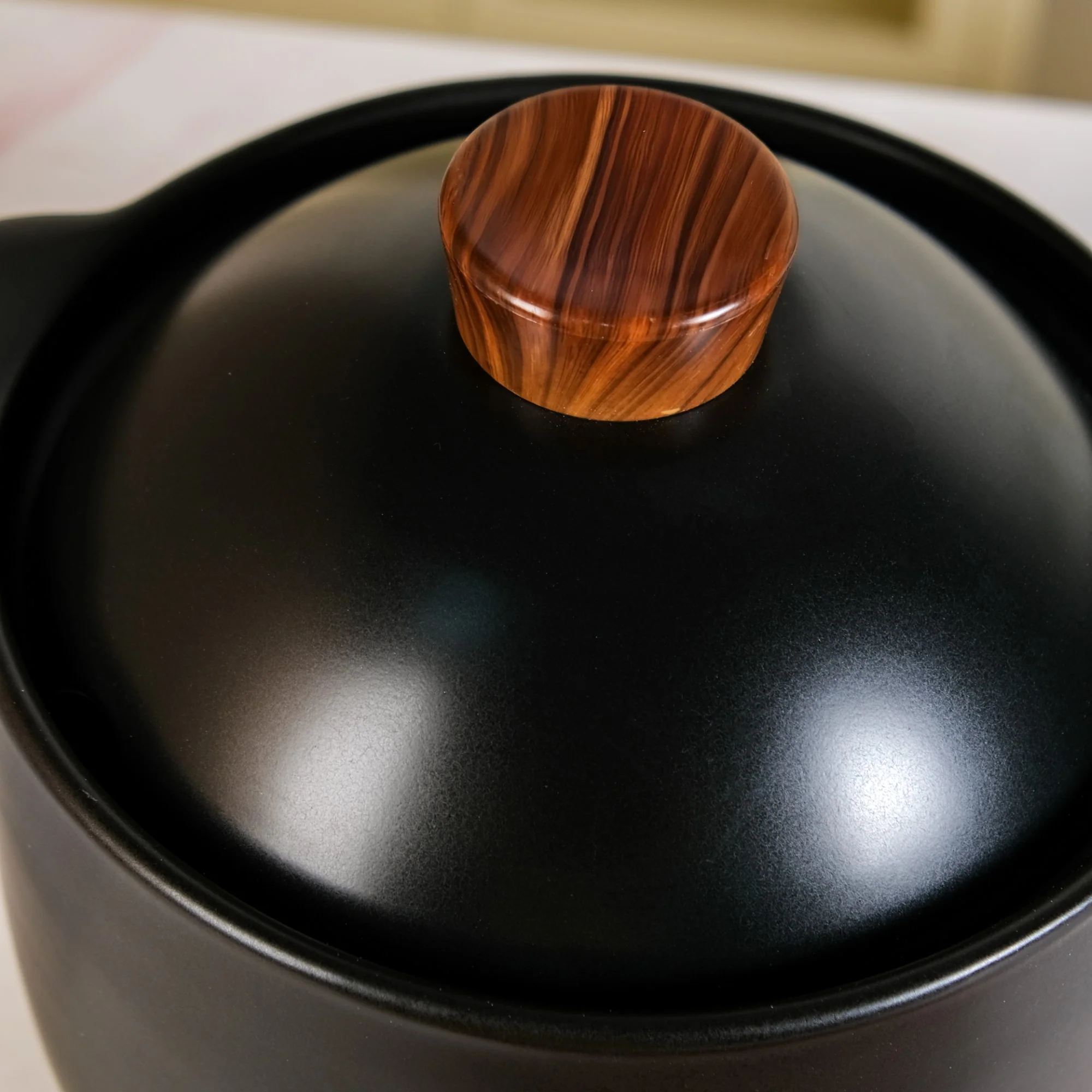 Maison Black Glazed Cooking Pot With Lid 5800ml - Image 6
