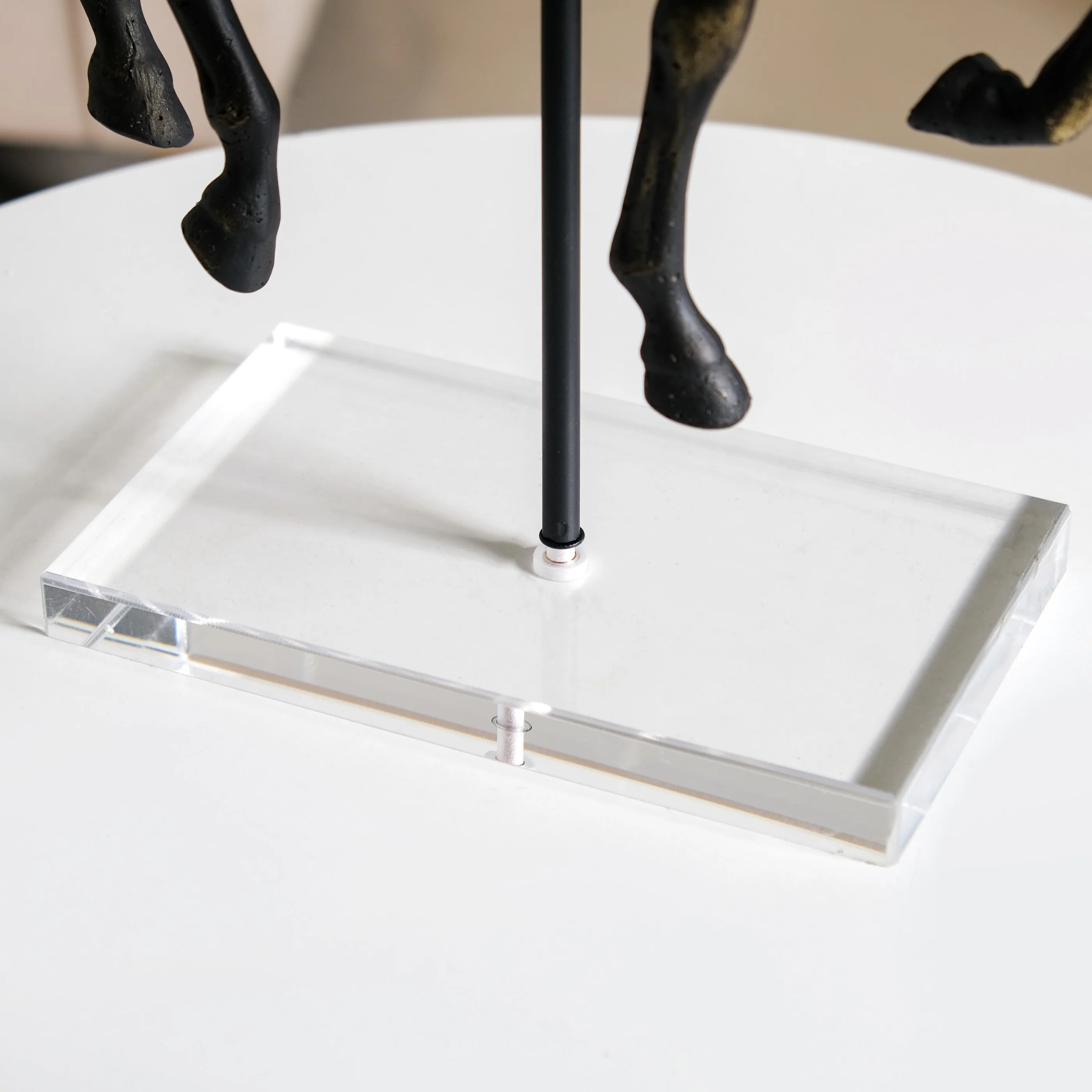 Majestic Horse Trot Showpiece - Image 7