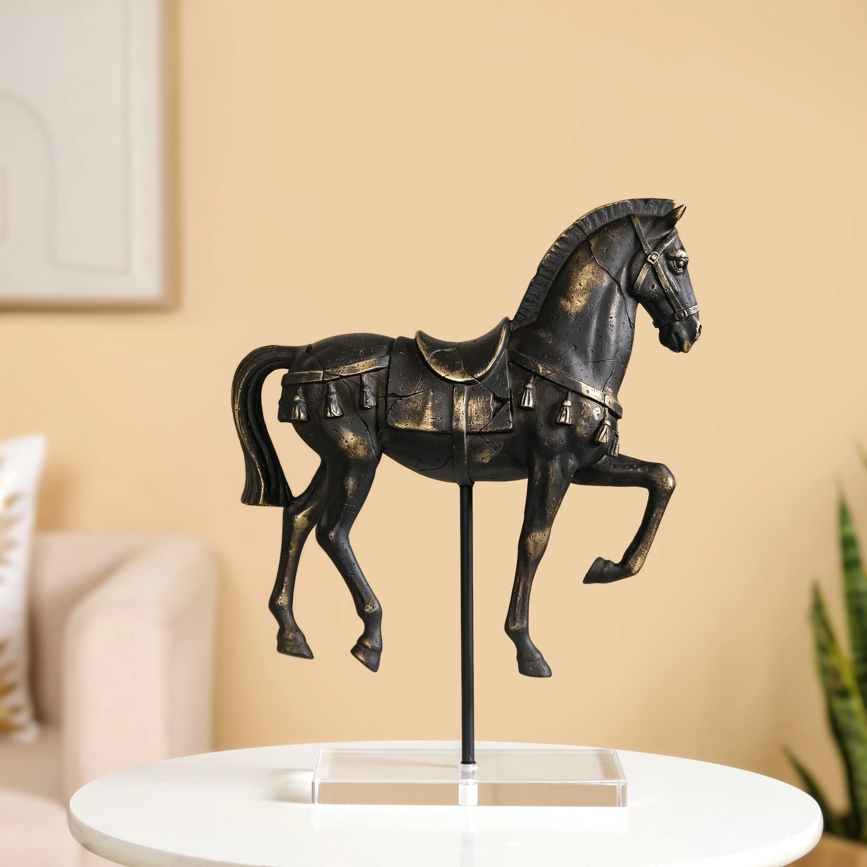 Majestic Horse Trot Showpiece - Image 9