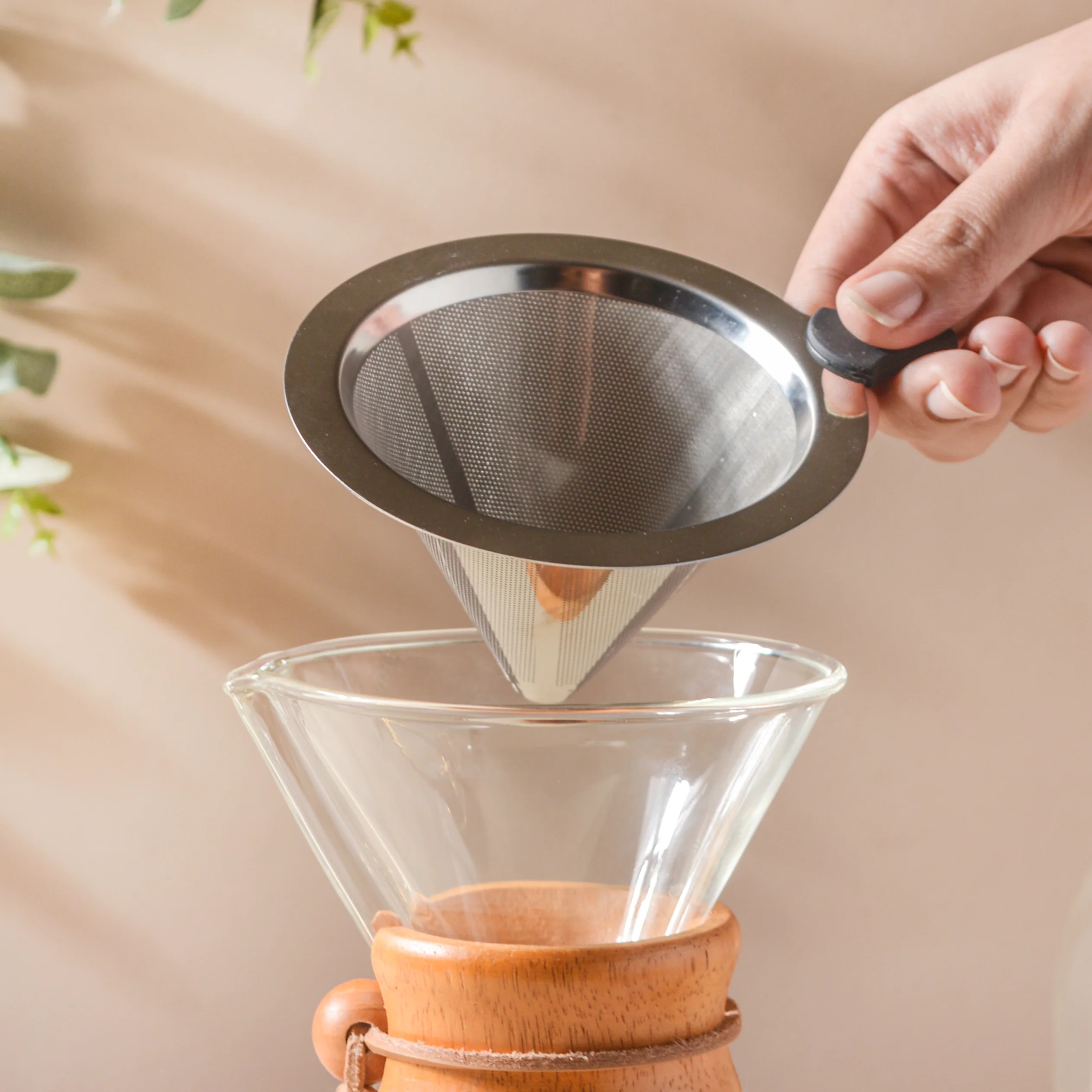 Manual Drip Coffee Maker With Borosilicate Glass Carafe - Image 13