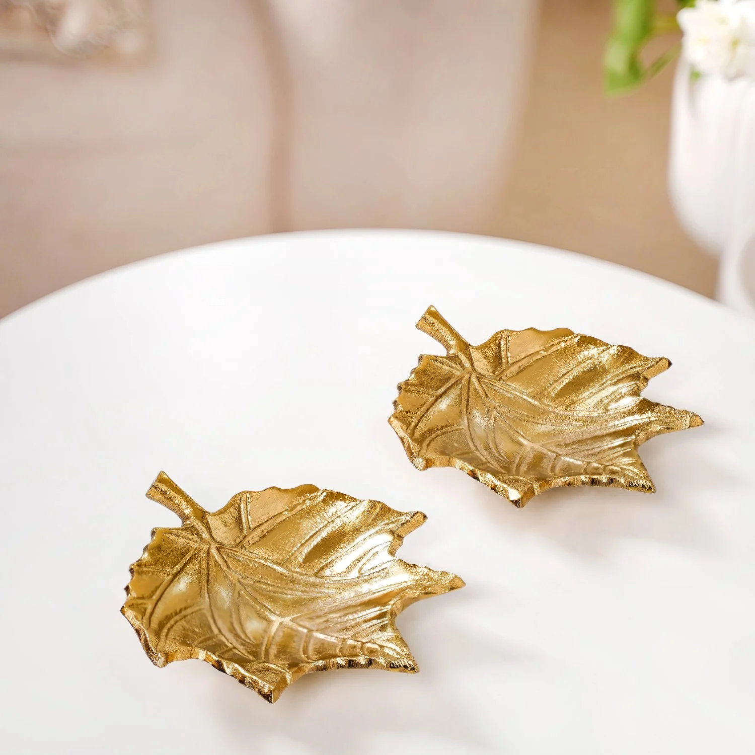 Maple Leaf Decorative Metal Tray Set Of 2 - Image 3