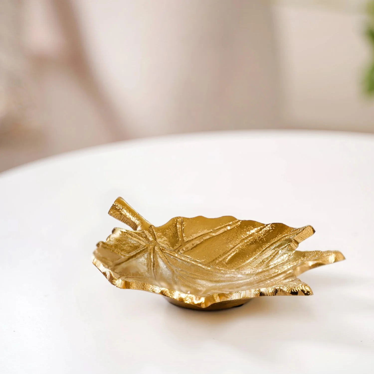 Maple Leaf Decorative Metal Tray Set Of 2 - Image 6
