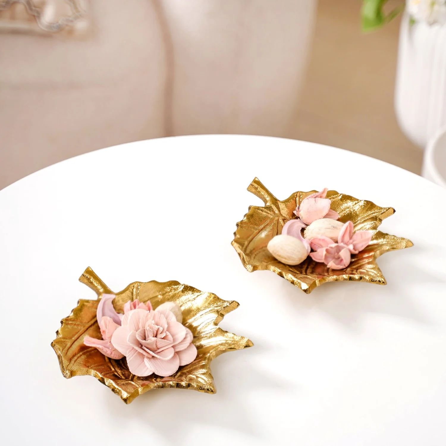 Maple Leaf Decorative Metal Tray Set Of 2 - Image 9