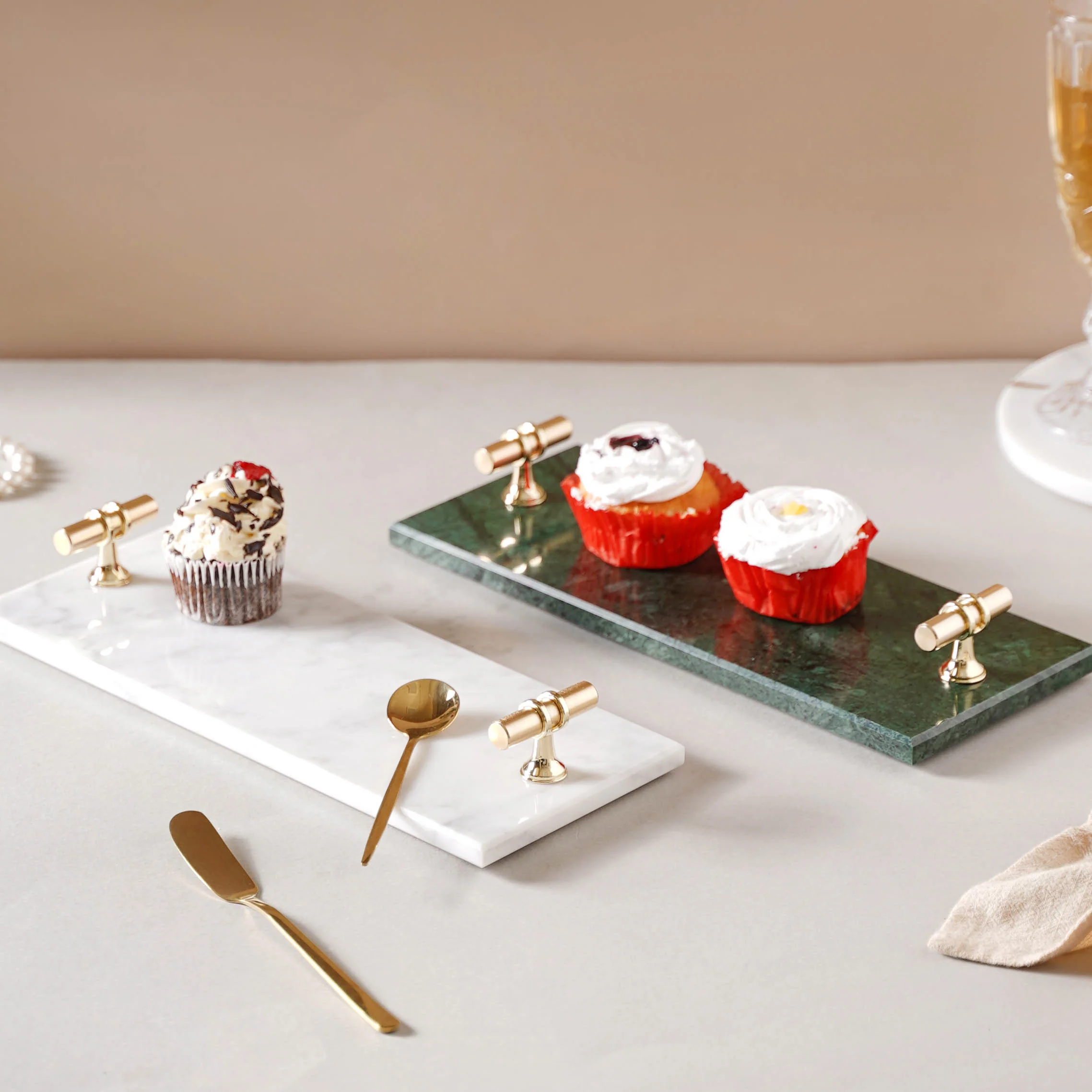 Marble Tray With Metal Handle - Image 2