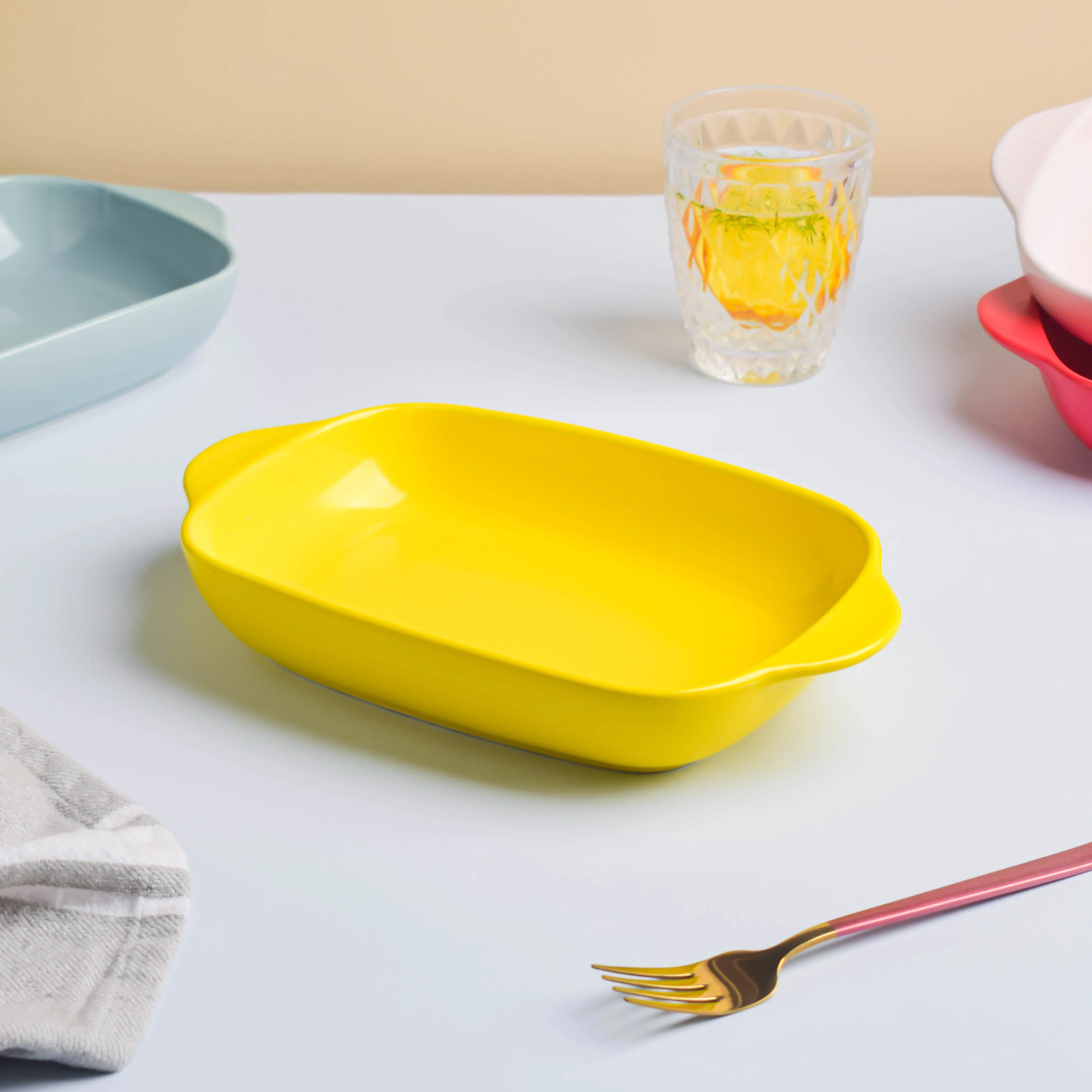 Matte Baking Pan with Handle - Image 6