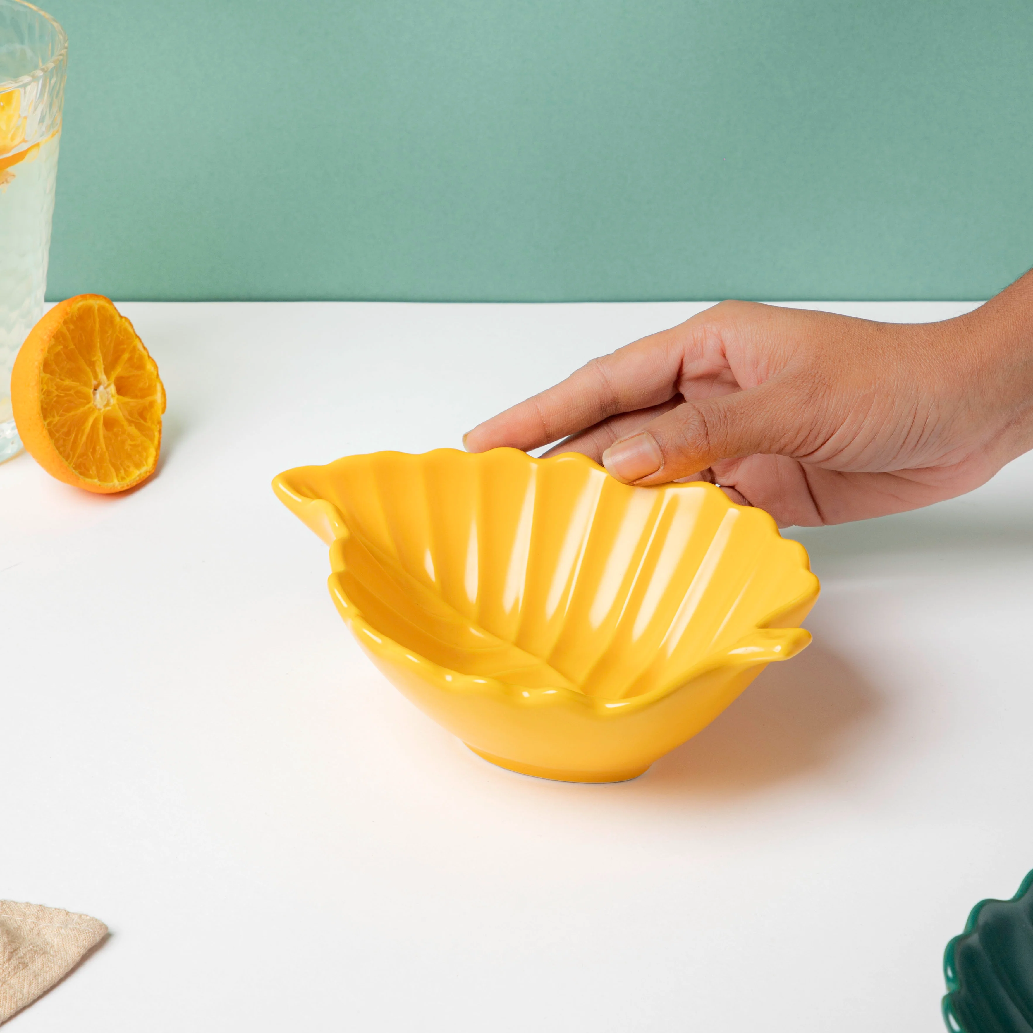 Mellow Yellow Leaf Snack Bowl 6 Inch 200 ml - Image 2