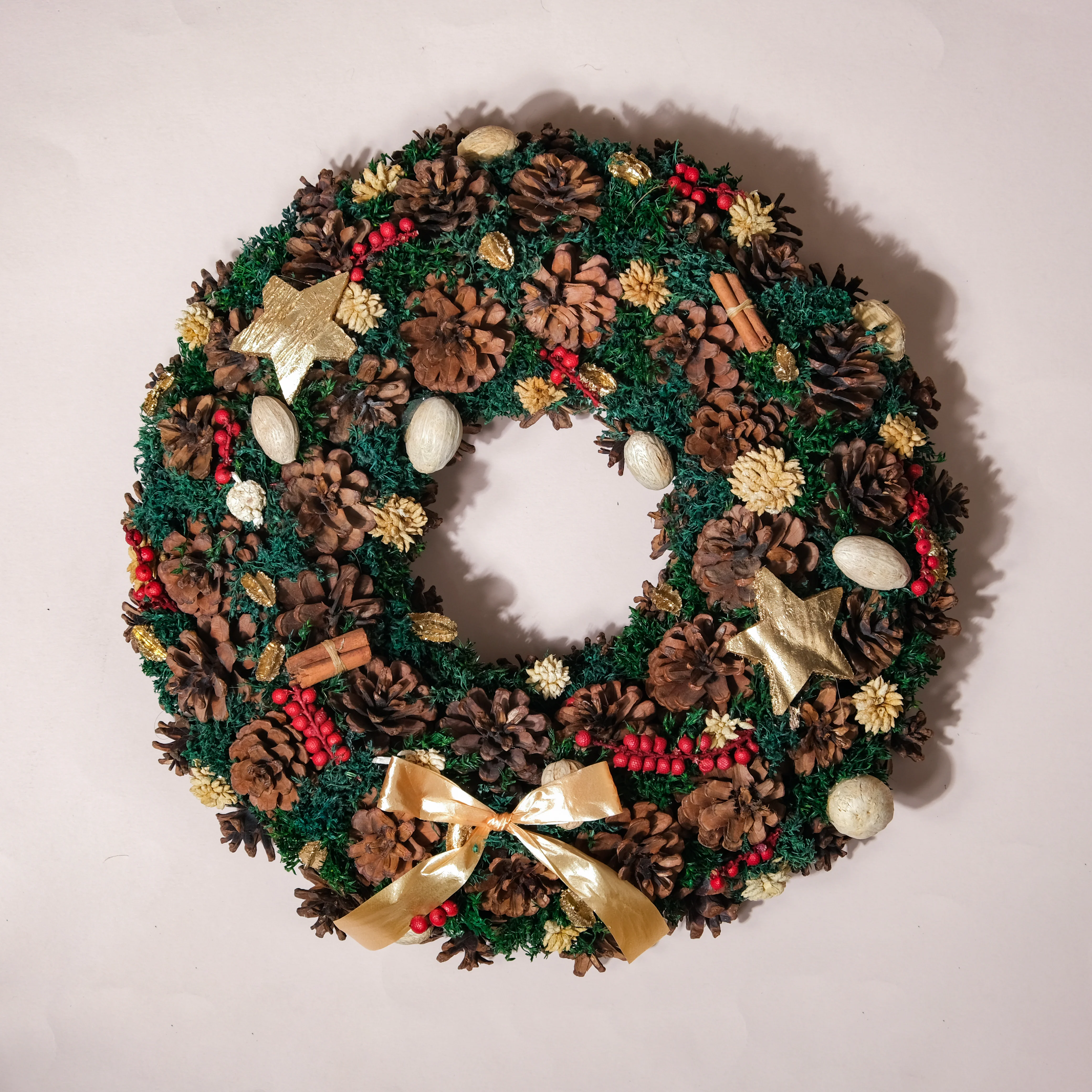 Merry Christmas Wreath Of Pinecones And Berries 13 Inch - Image 9