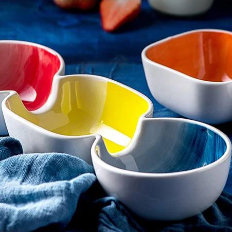 MERRY 3 part snack bowl with wooden handle - blue, yellow & red - Image 7