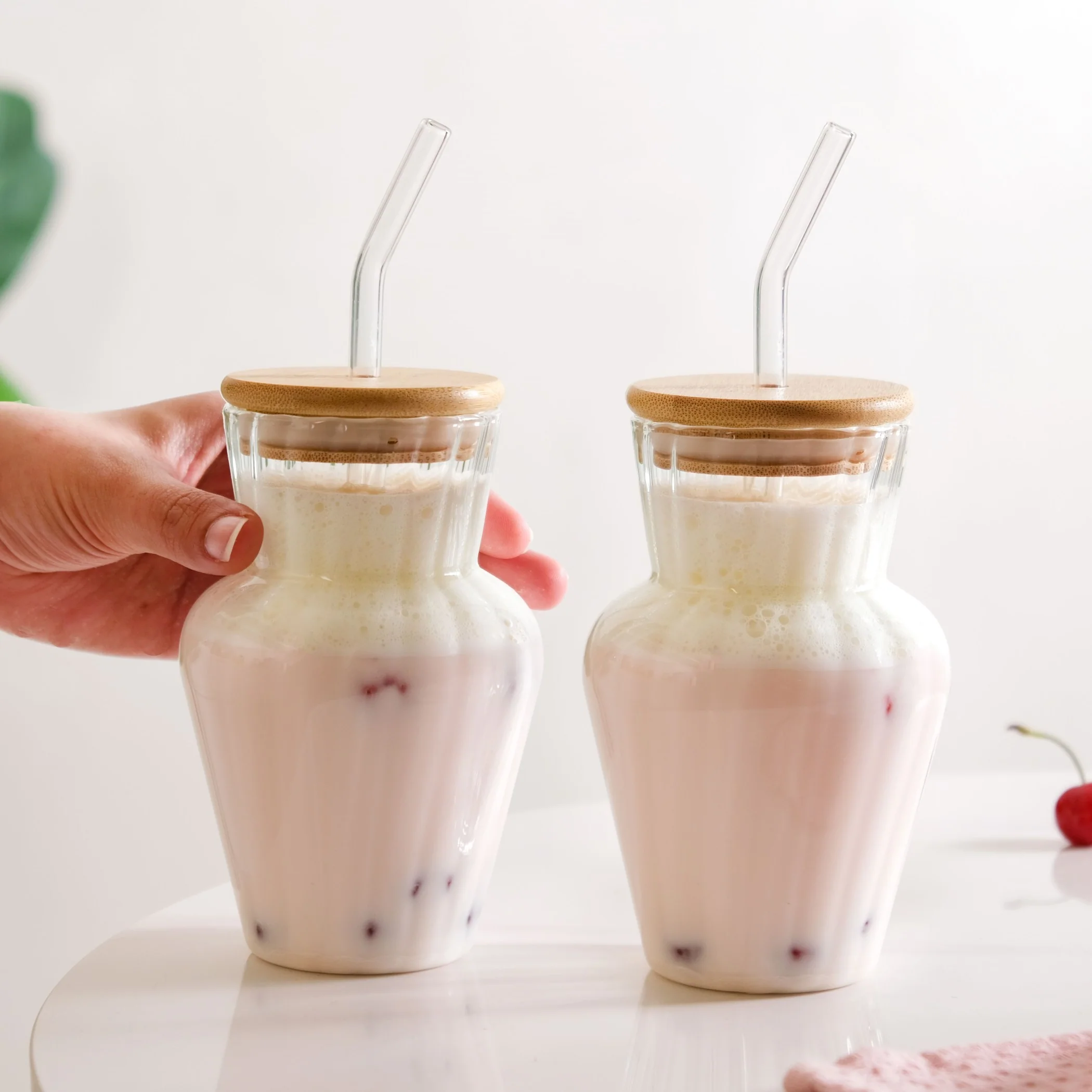 Milkshake Glass Tumbler With Lid And Straw Set Of 2 450ml - Image 2