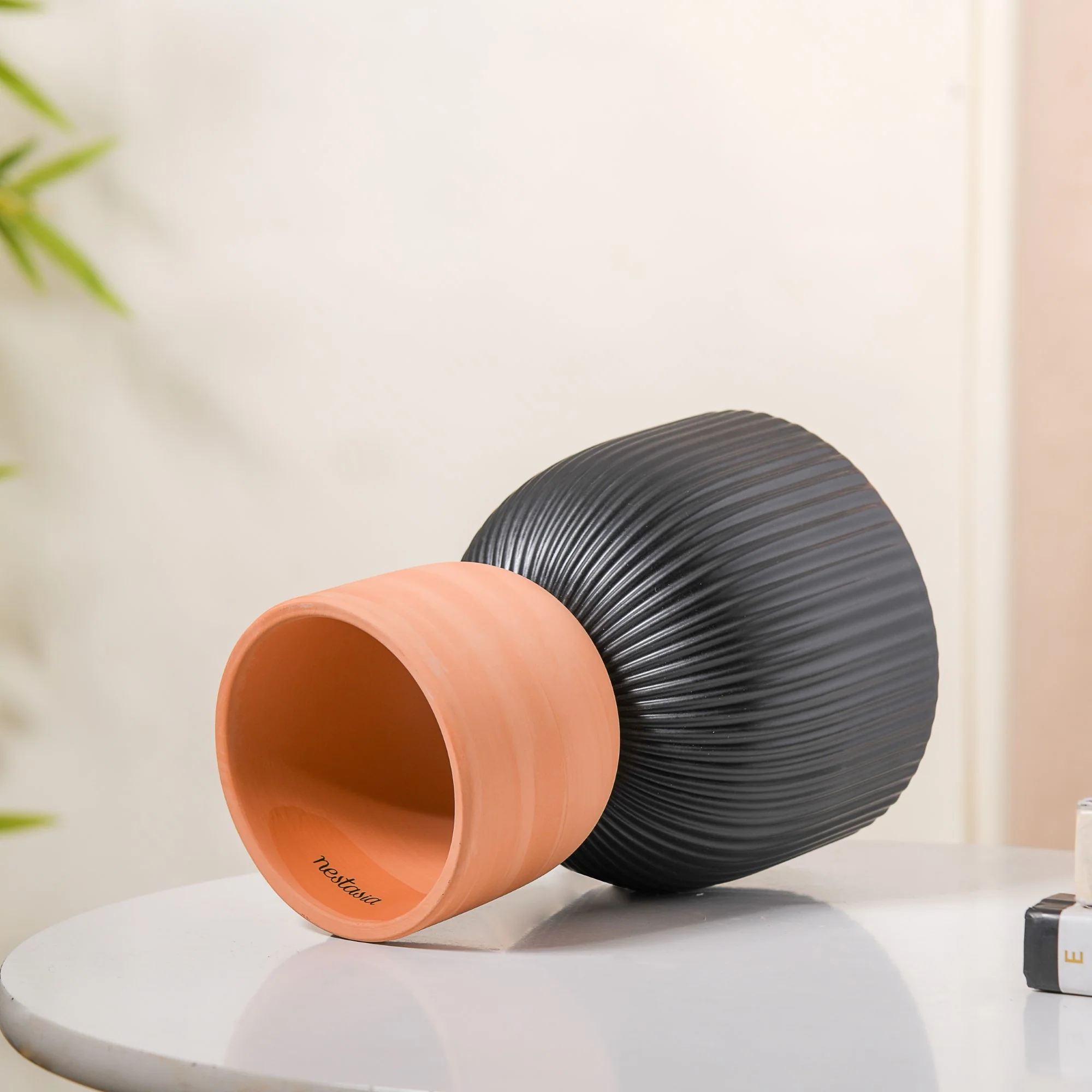 Minimalist Black Ribbed Pedestal Vase - Image 4