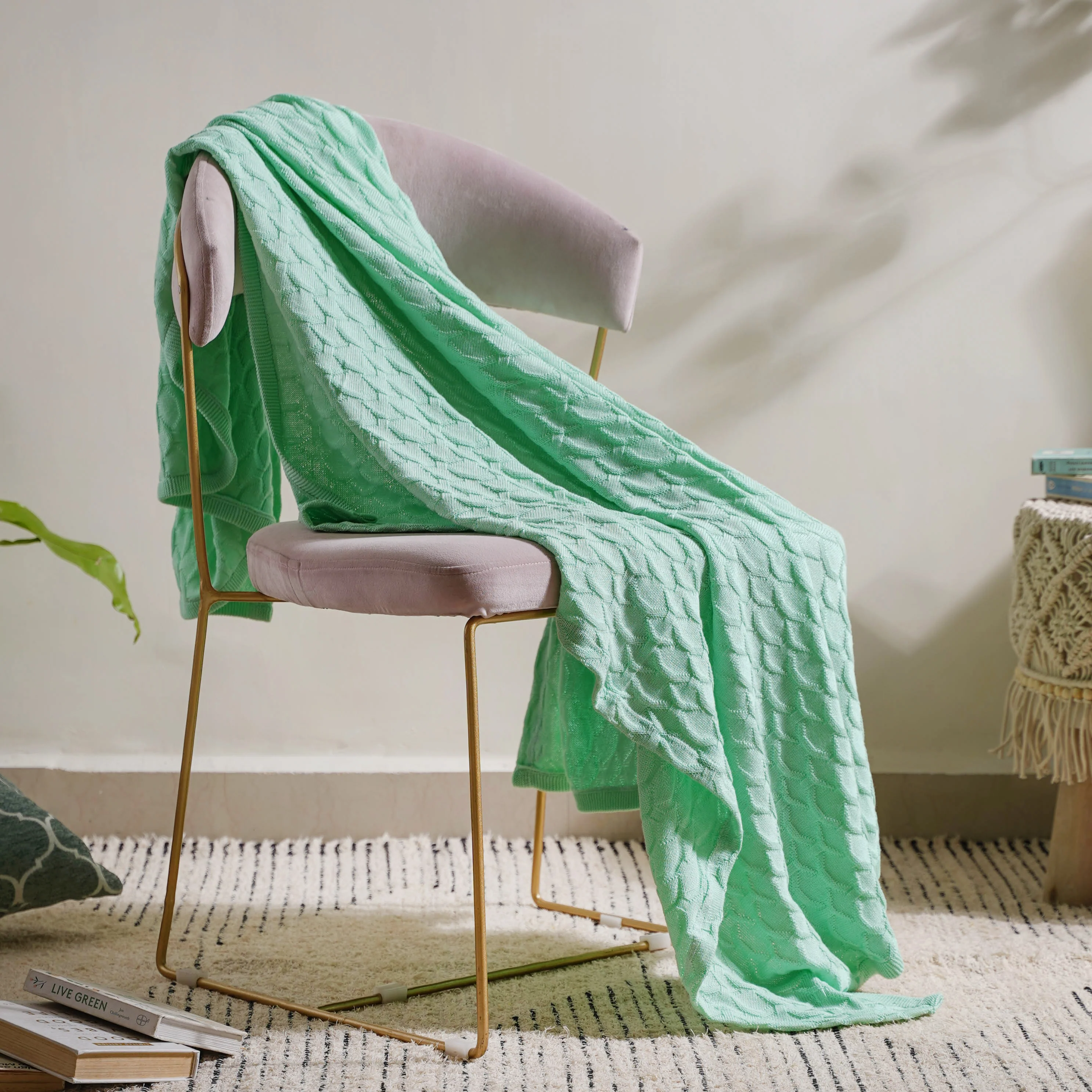 Mint Scallop Knitted Throw - Image 3
