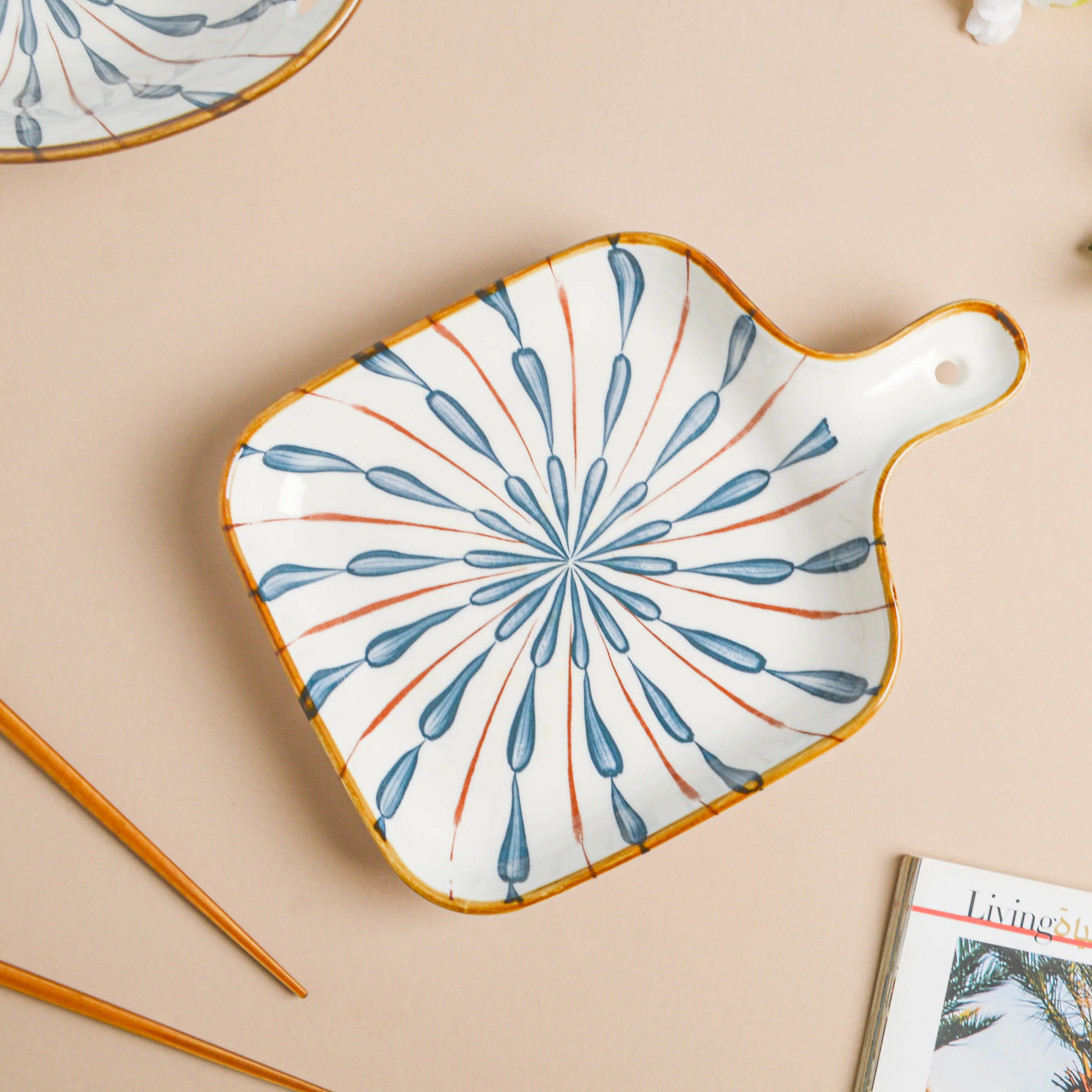 Mizo Teardrop Square Snack Plate With Handle