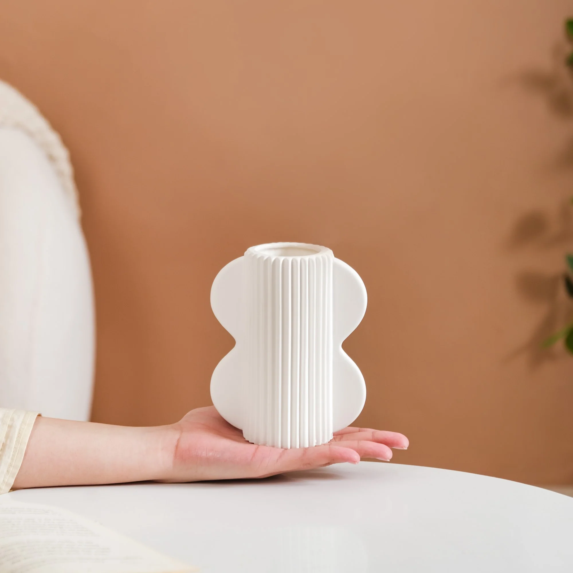 Mod Ceramic Vase With Ears - Image 2