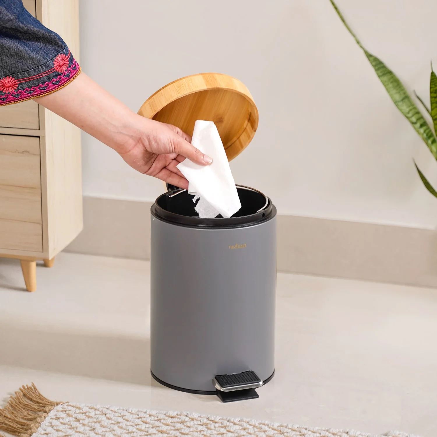 Modbin Bamboo Lid Metal Dustbin Grey 3000ml - Image 2