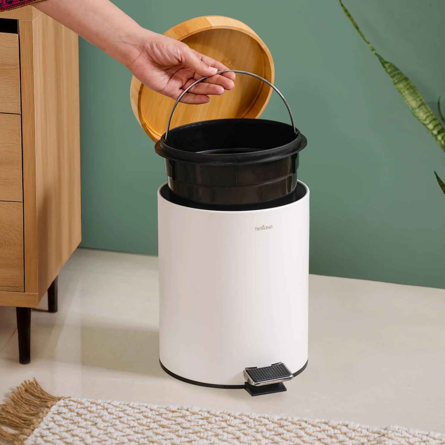 Modbin White Dustbin With Detachable Bucket 5000ml - Image 3