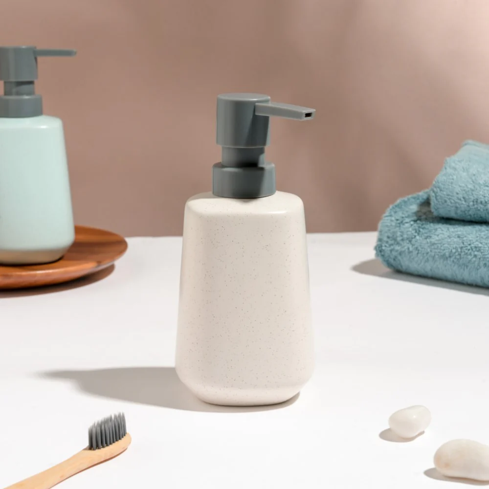 Modern Bathroom Accessory - Image 5