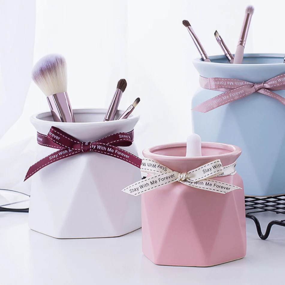 Modern Flower Vase Medium