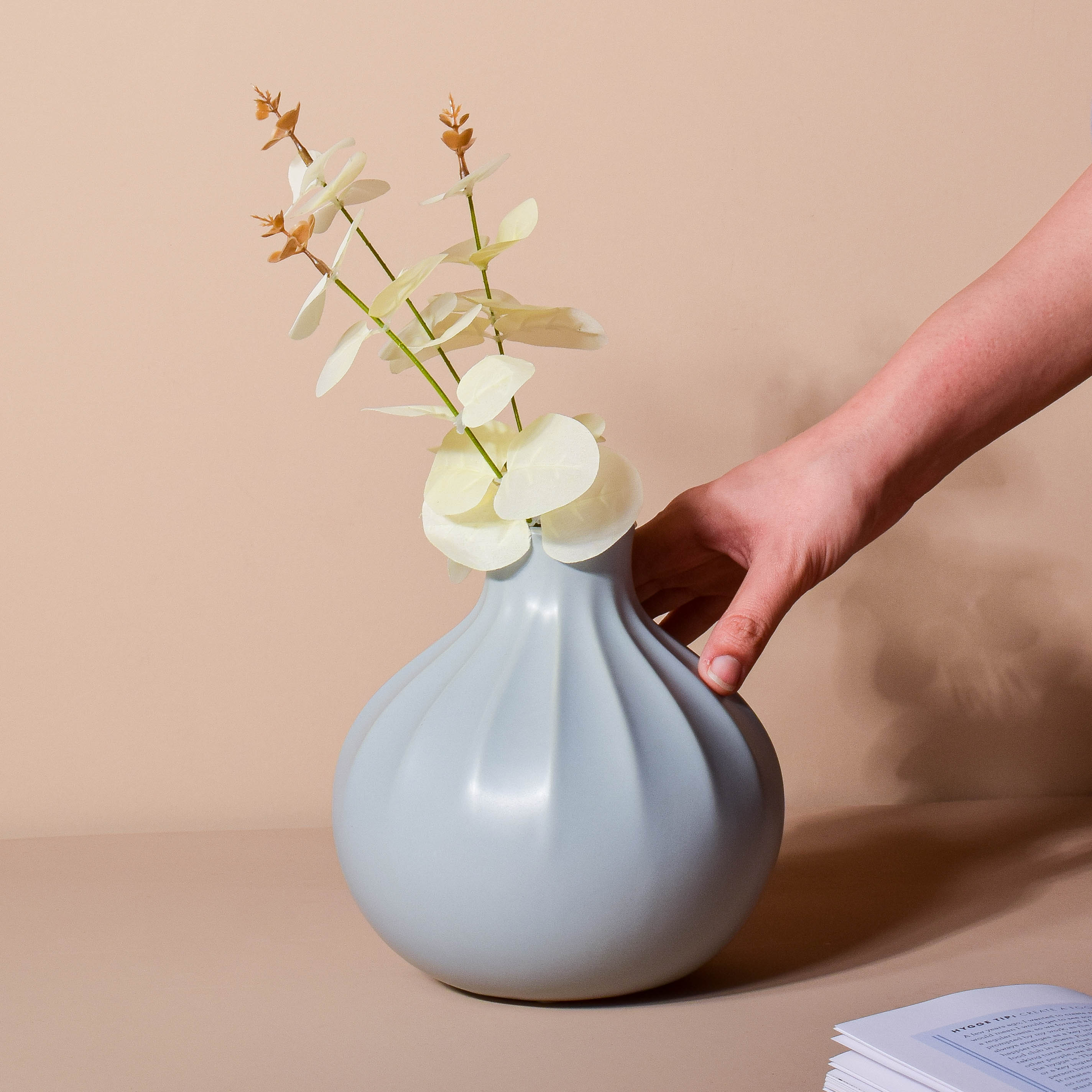 Modern Ribbed Vase - Image 2