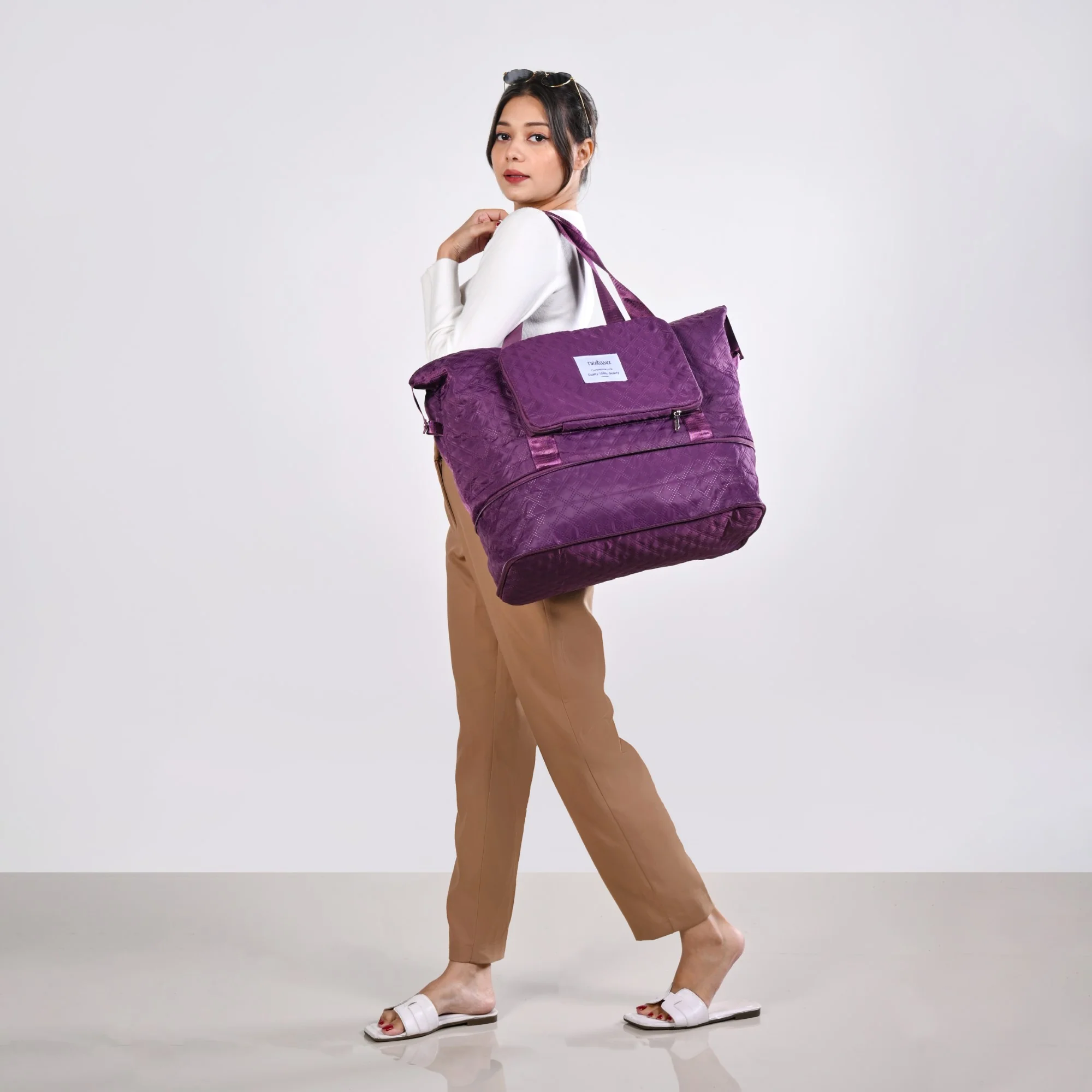 Montara Chic Foldable Expandable Travel Bag Wine Magenta - Image 7