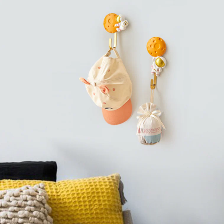 Moon and Astronaut Wall Hook - Image 8