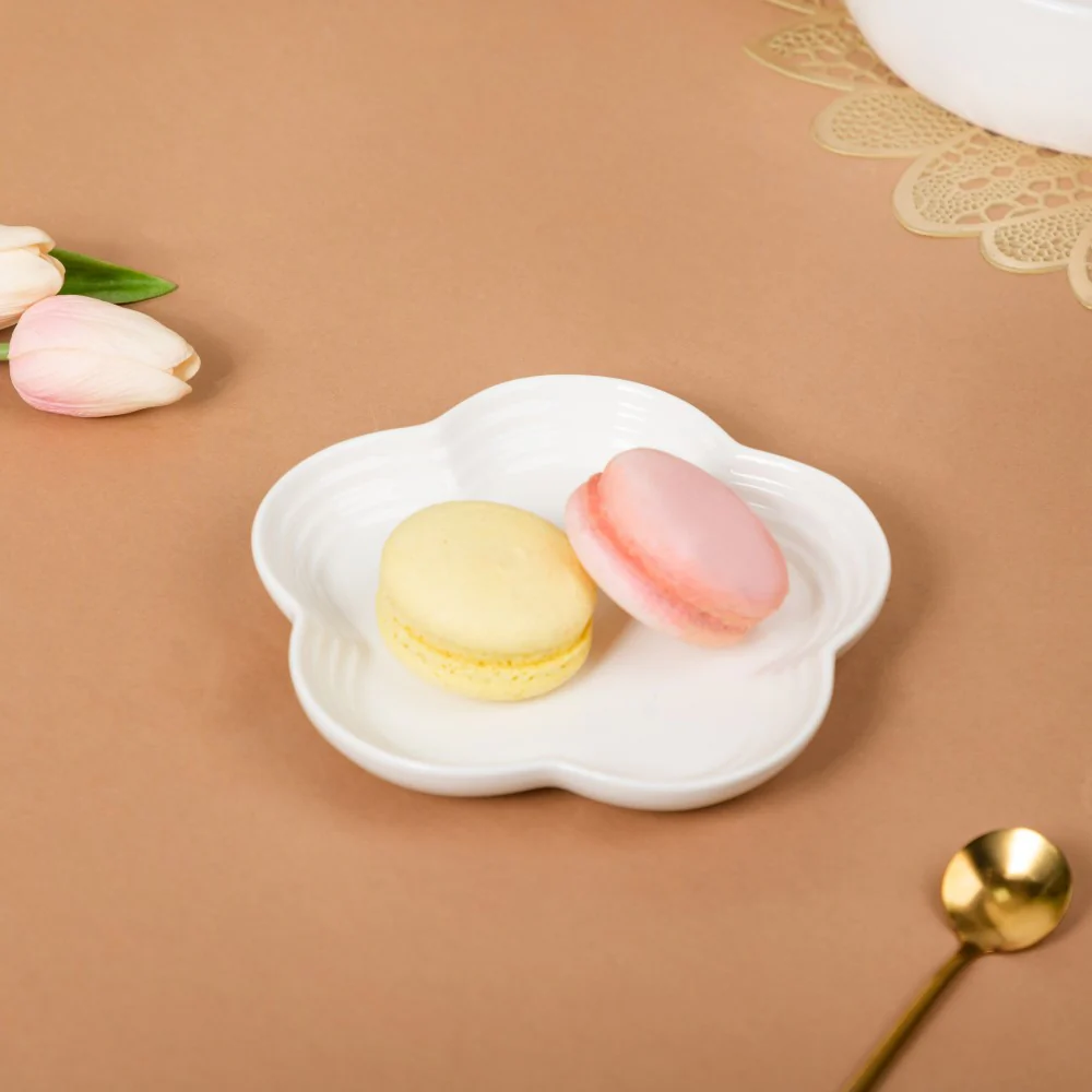 Moon White Daisy Dessert Plate 6 Inch