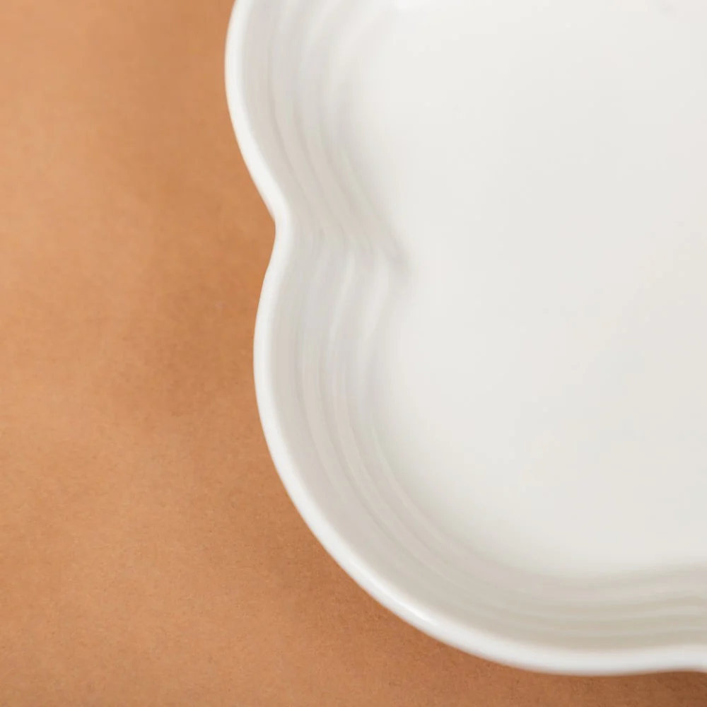 Moon White Daisy Dessert Plate 6 Inch - Image 6
