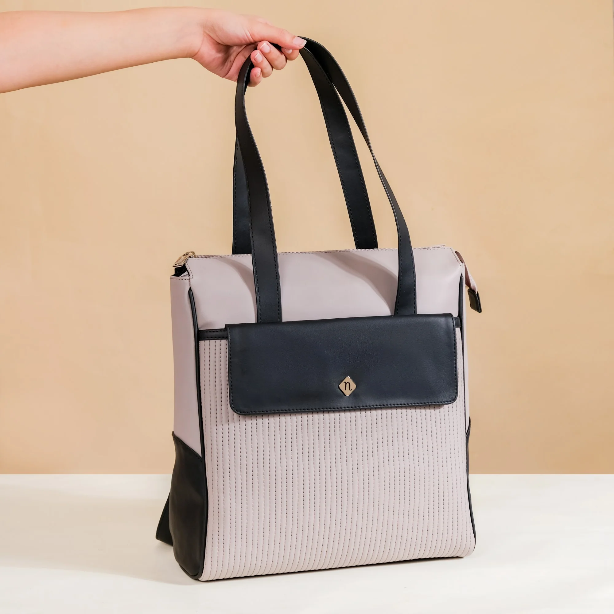Multipurpose 2-Way Backpack And Handbag - Image 13