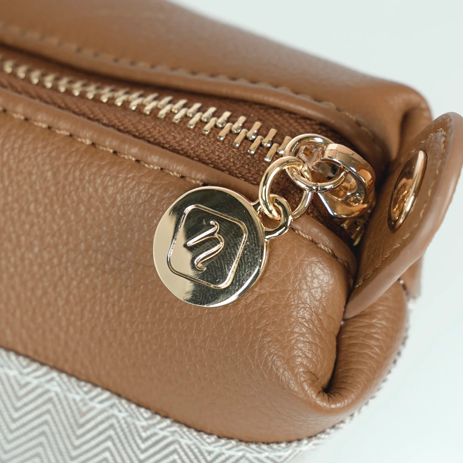 Nara Go To Tote Bag - Image 11