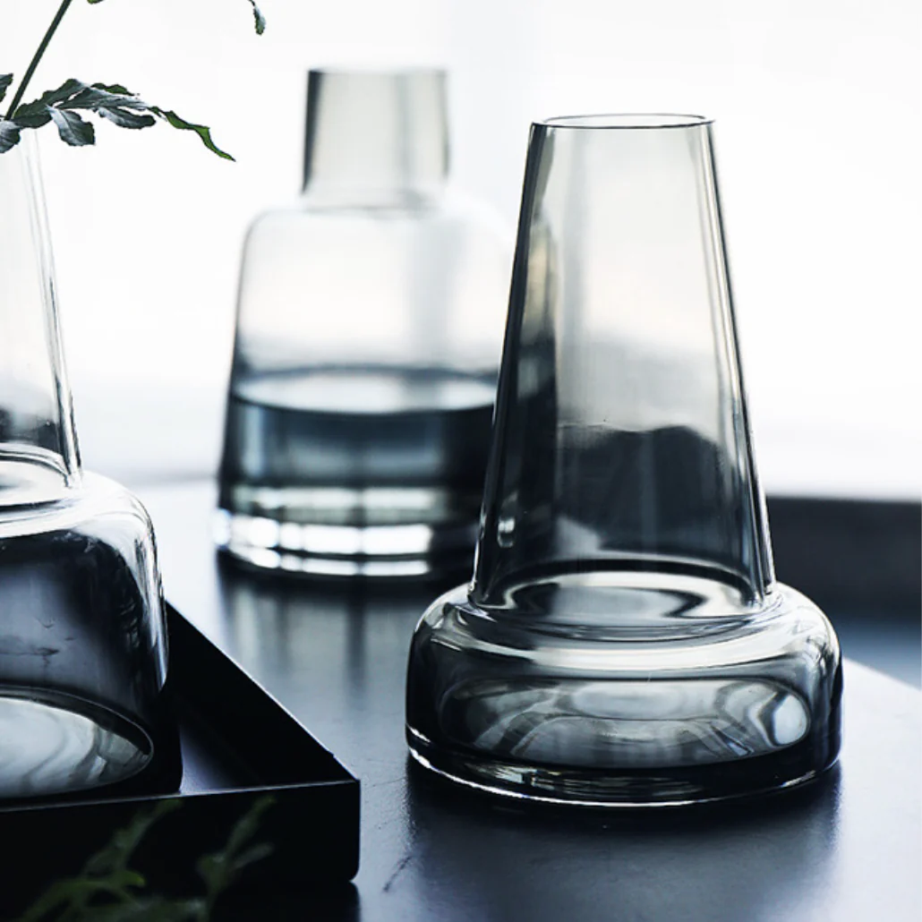 Narrow Flower Vase - Image 4