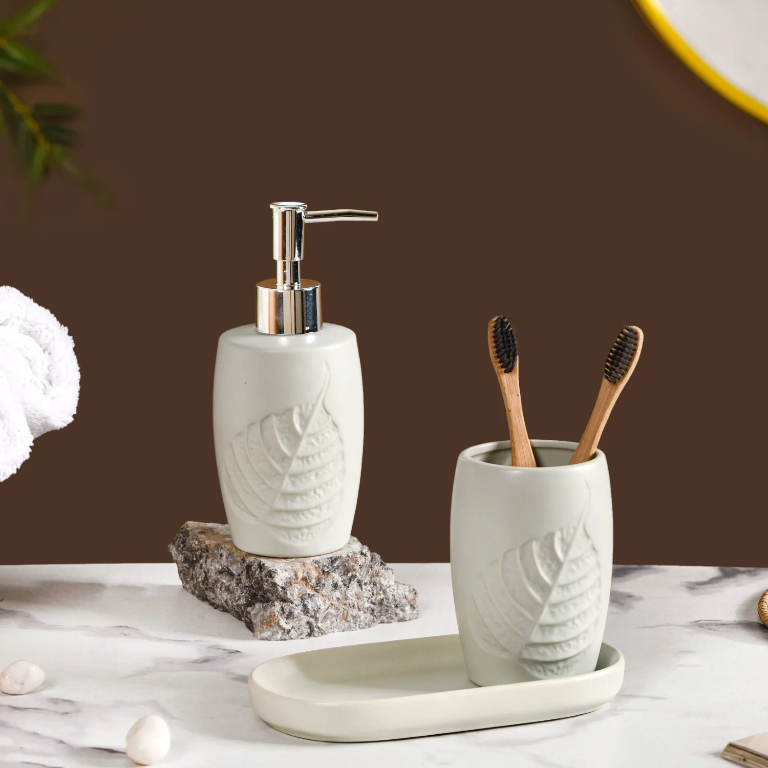 Nature Retreat Ceramic Bathroom Set Of 3 With Tray Light Sage - Image 3