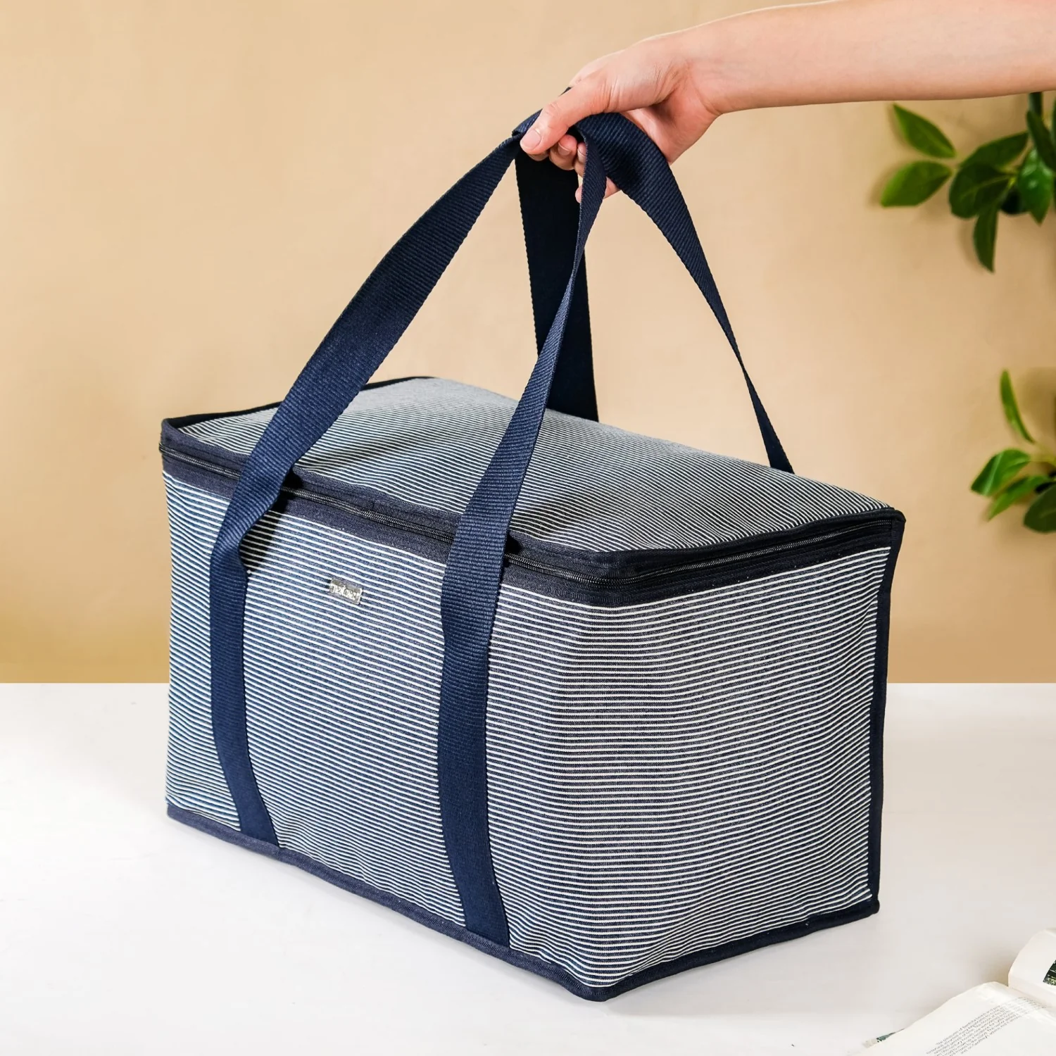Navy Blue Striped Insulated Food Picnic Bag 30 L - Image 3