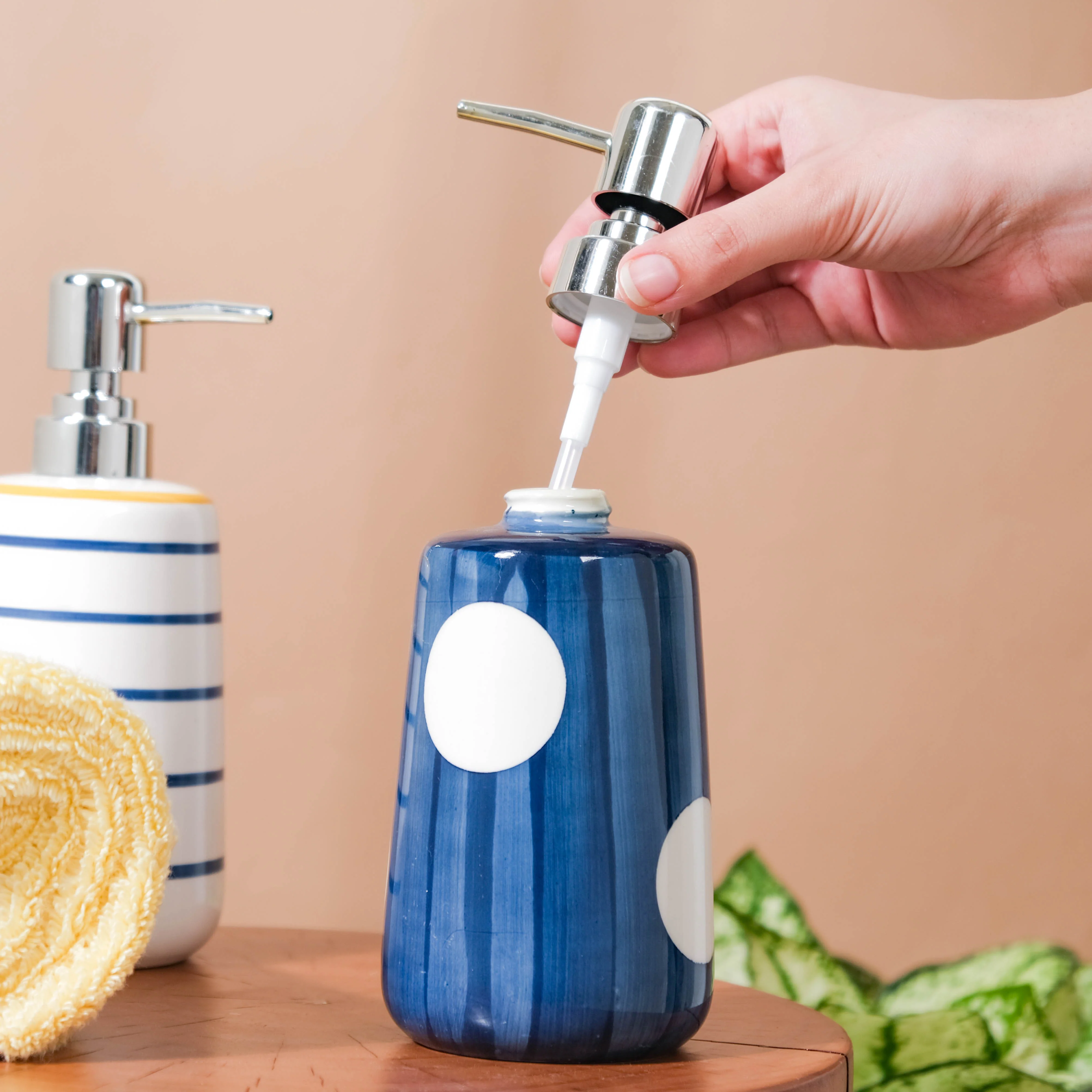 Nitori White Moon Dispenser With Nozzle 450ml - Image 5