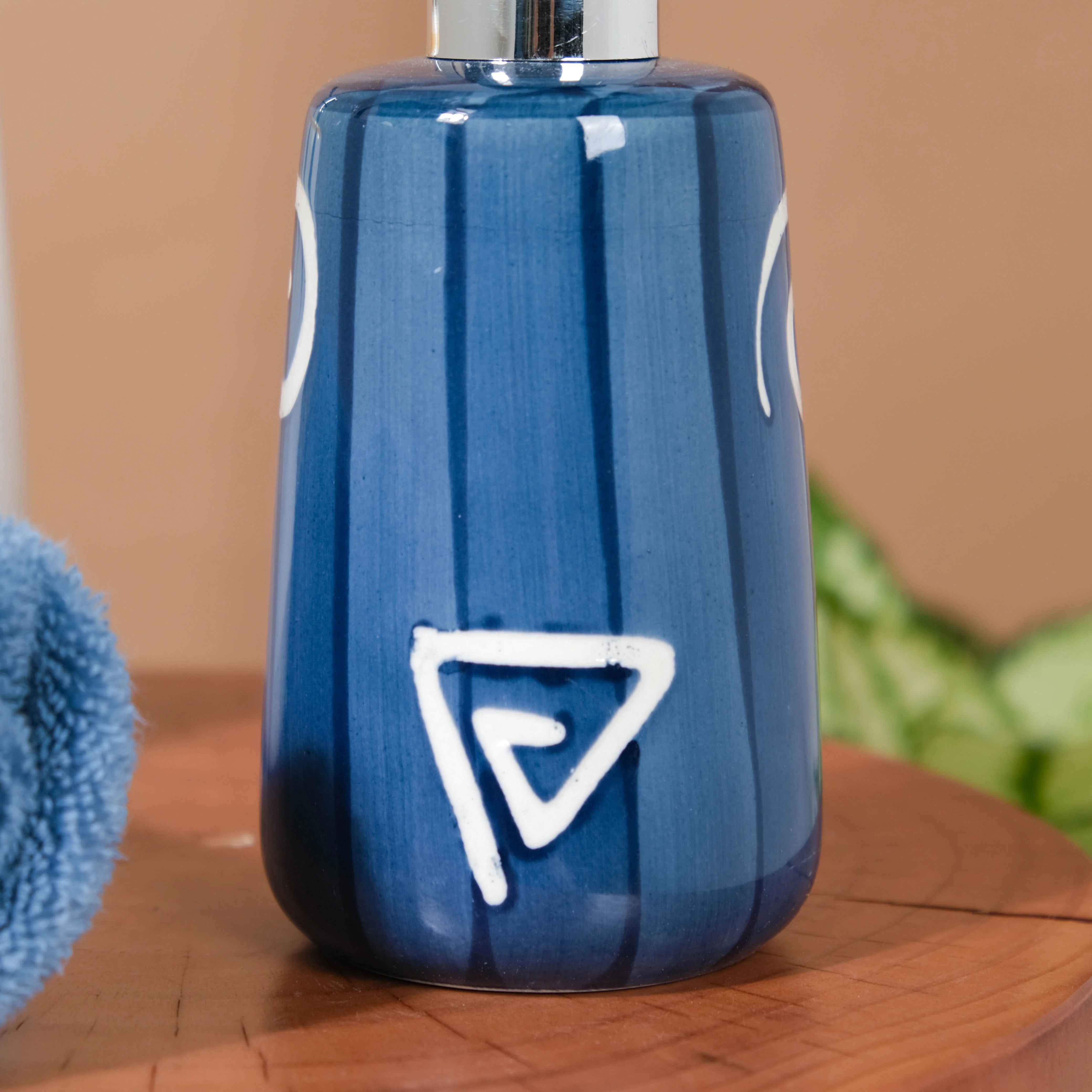 Nitori White Swirl Blue Dispenser With Nozzle 450ml - Image 8