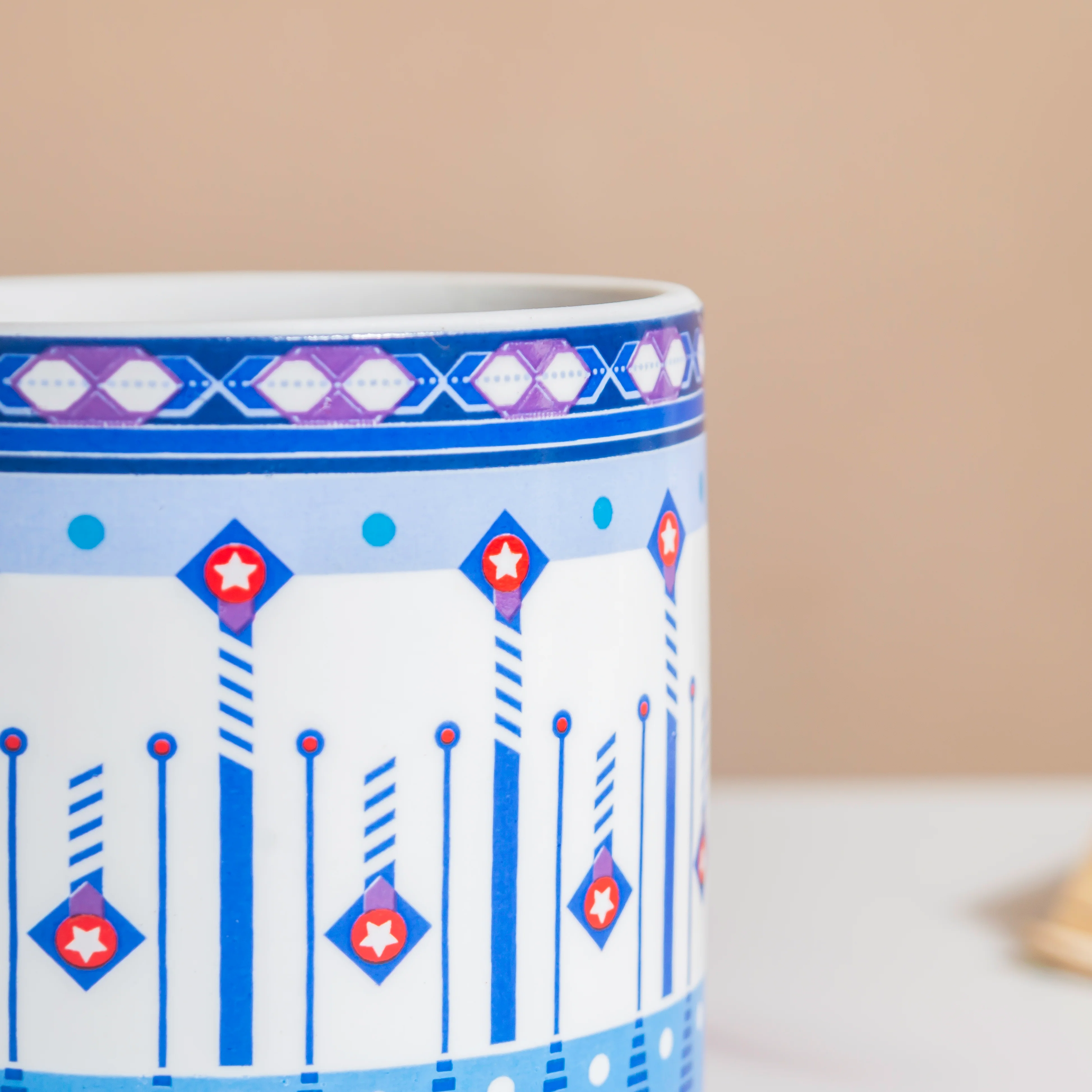 Noor Art Blue And White Planter And Wooden Coaster - Image 8