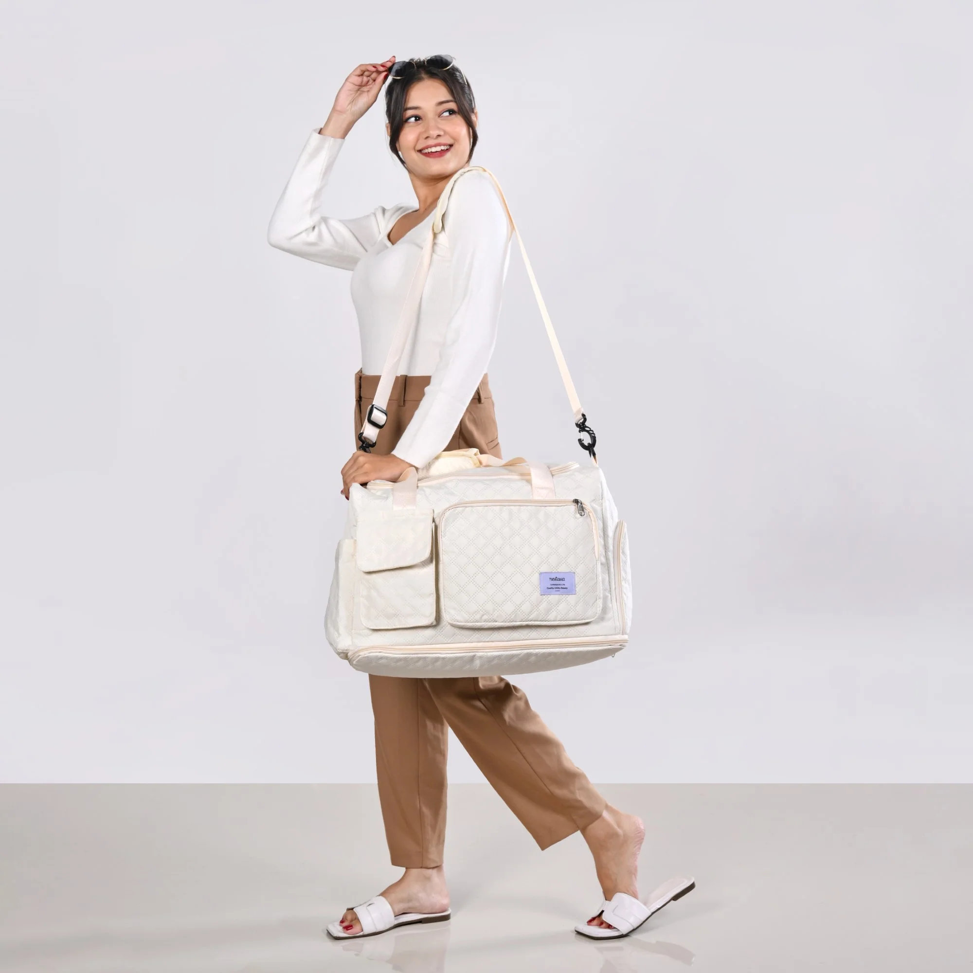 Off-White Dova Adjustable Gym Duffle Bag - Image 2