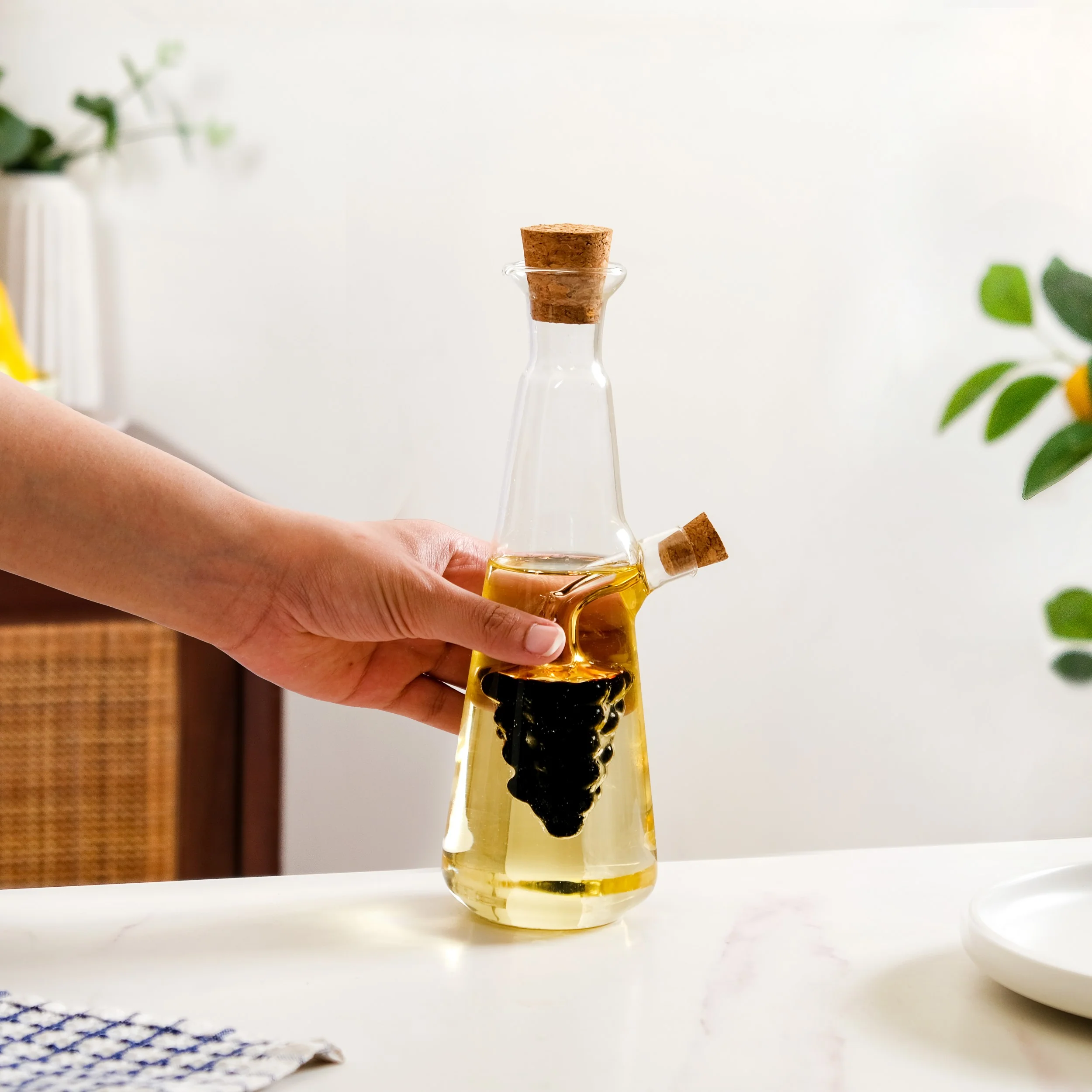 Multipurpose Cruet For Olive Oil And Balsamic Vinegar - Image 2