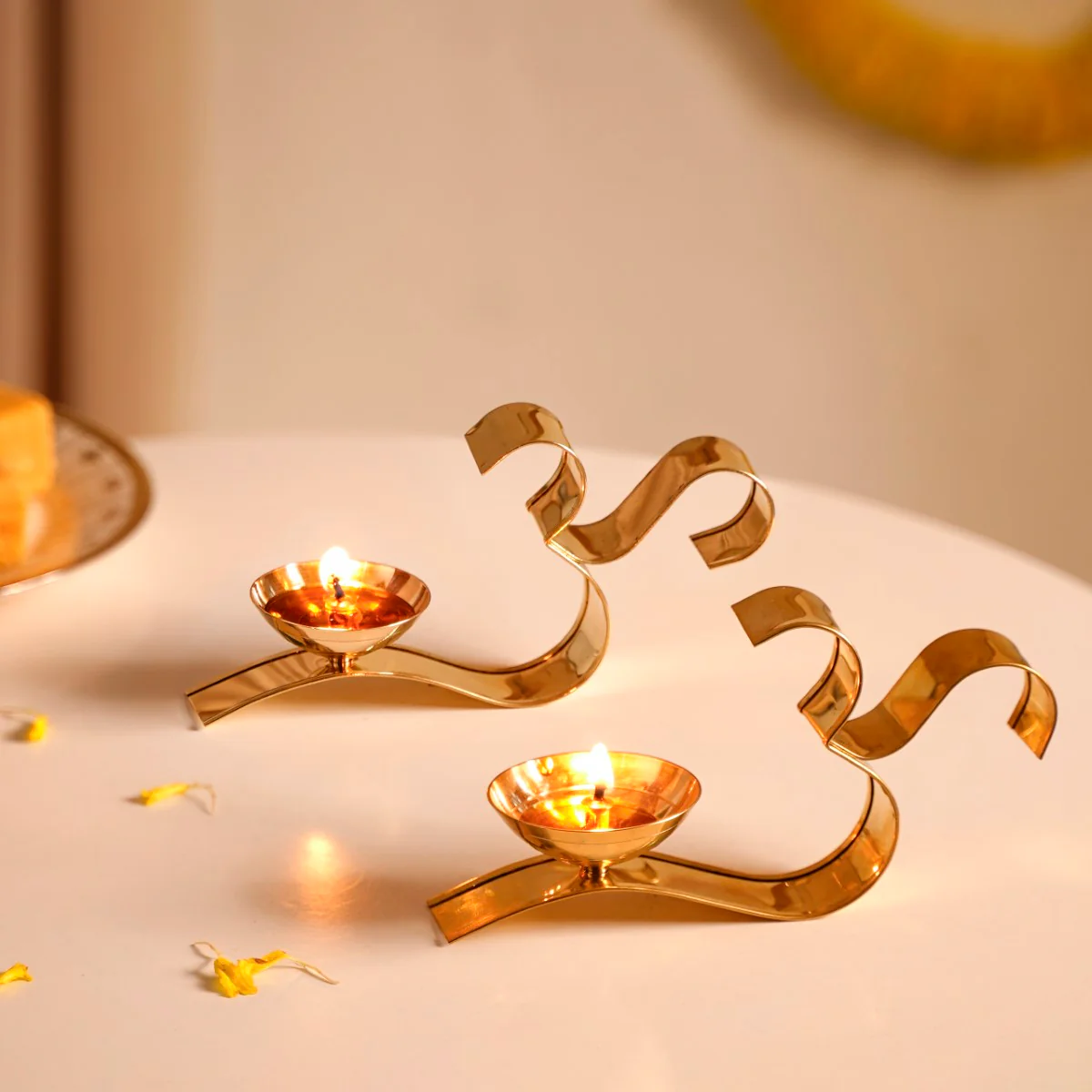 Om Brass Aarti Diya With Handle Oil Lamp Set Of 2 Gold - Image 8