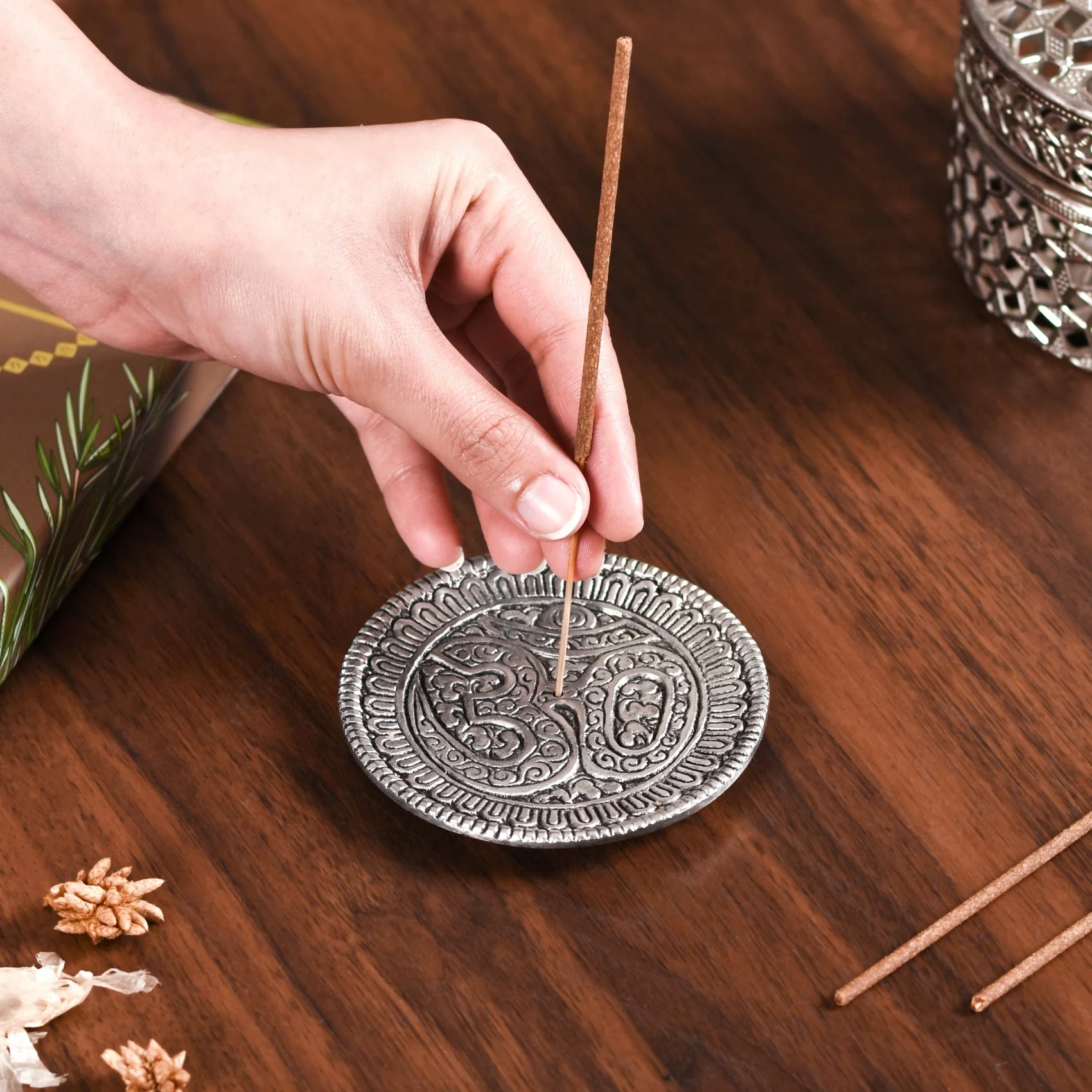 Om Incense Holder With Vanilla Incense Sticks - Image 3