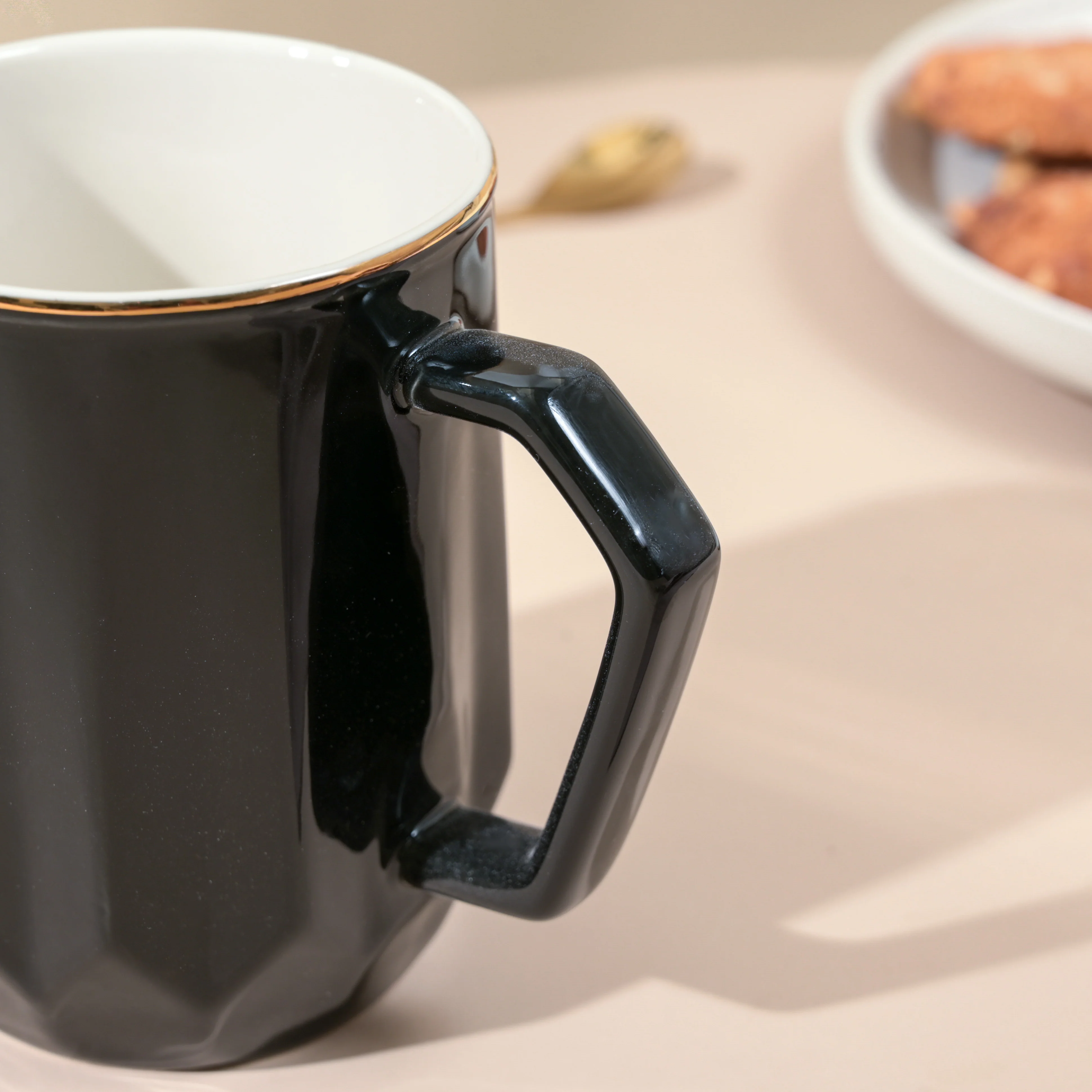 Onyx Black Ceramic Mug 350 ml - Image 3