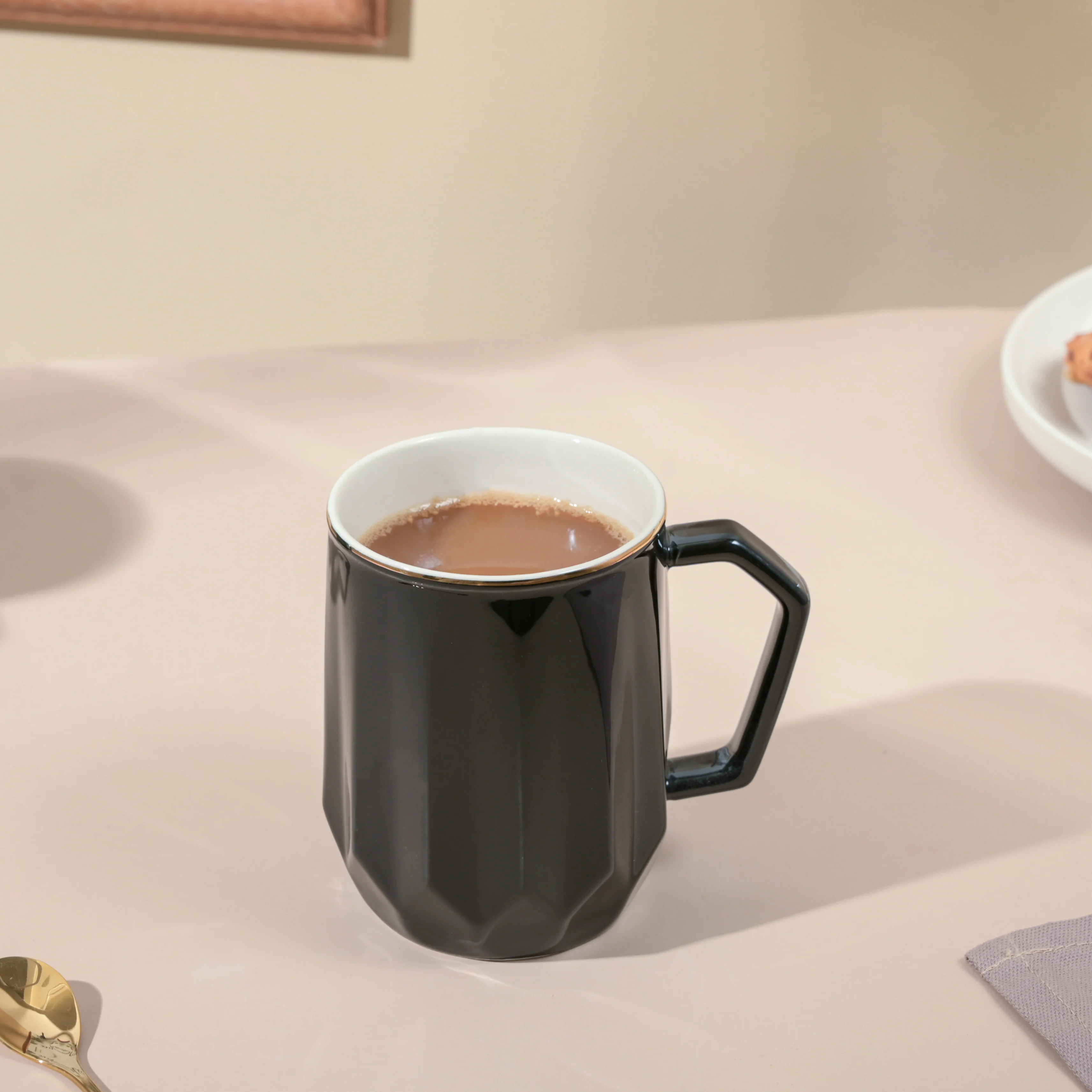 Onyx Black Ceramic Mug 350 ml - Image 4