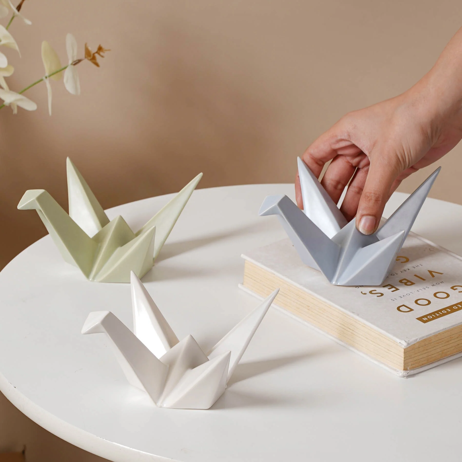 Origami Swan Decor - Image 2