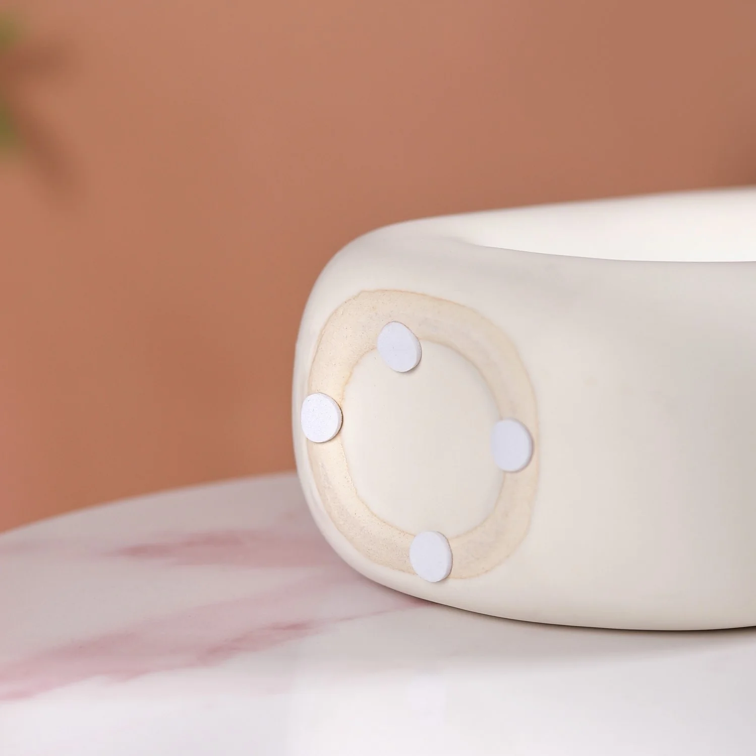Oval Ring Vase Off White - Image 10